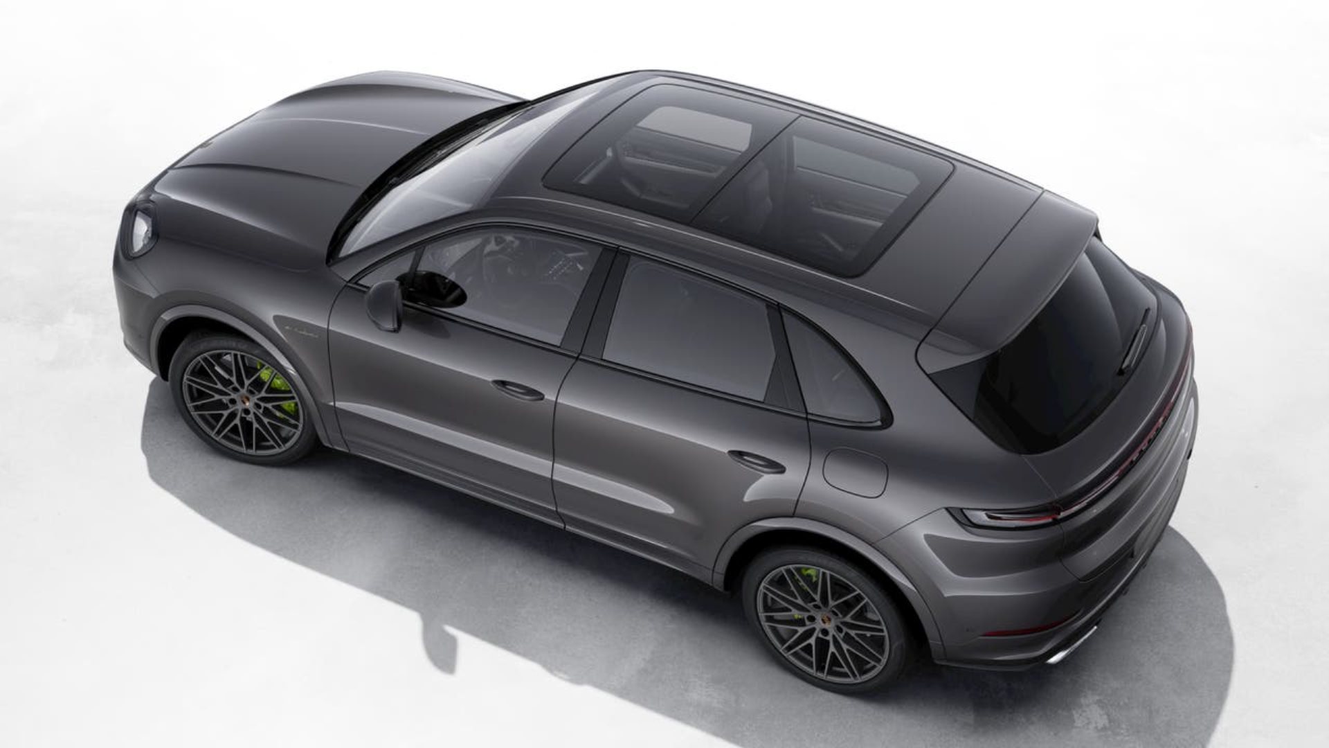 PORSCHE Cayenne E-Hybrid-image-3