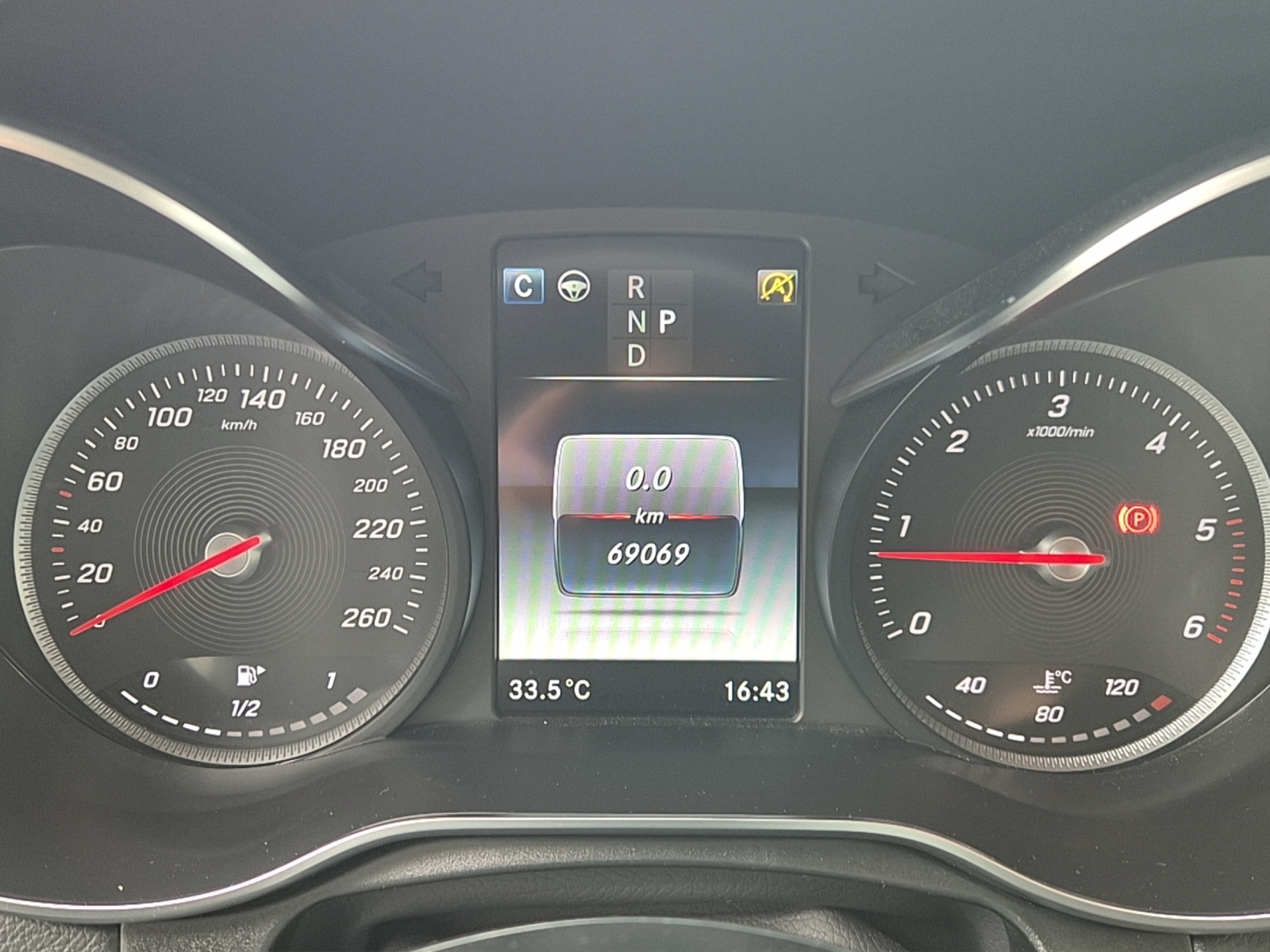 MERCEDES-BENZ GLC 250 d 4Matic-image-11