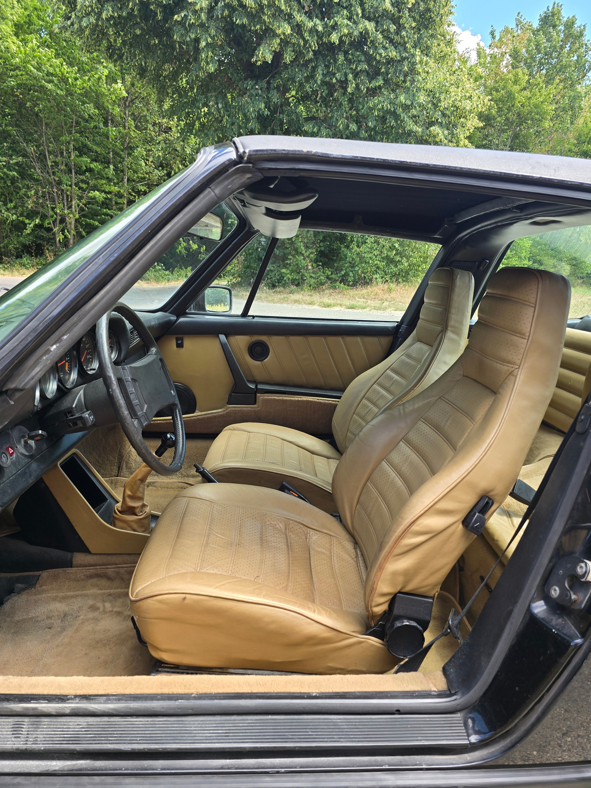PORSCHE 911 SC Targa-image-8