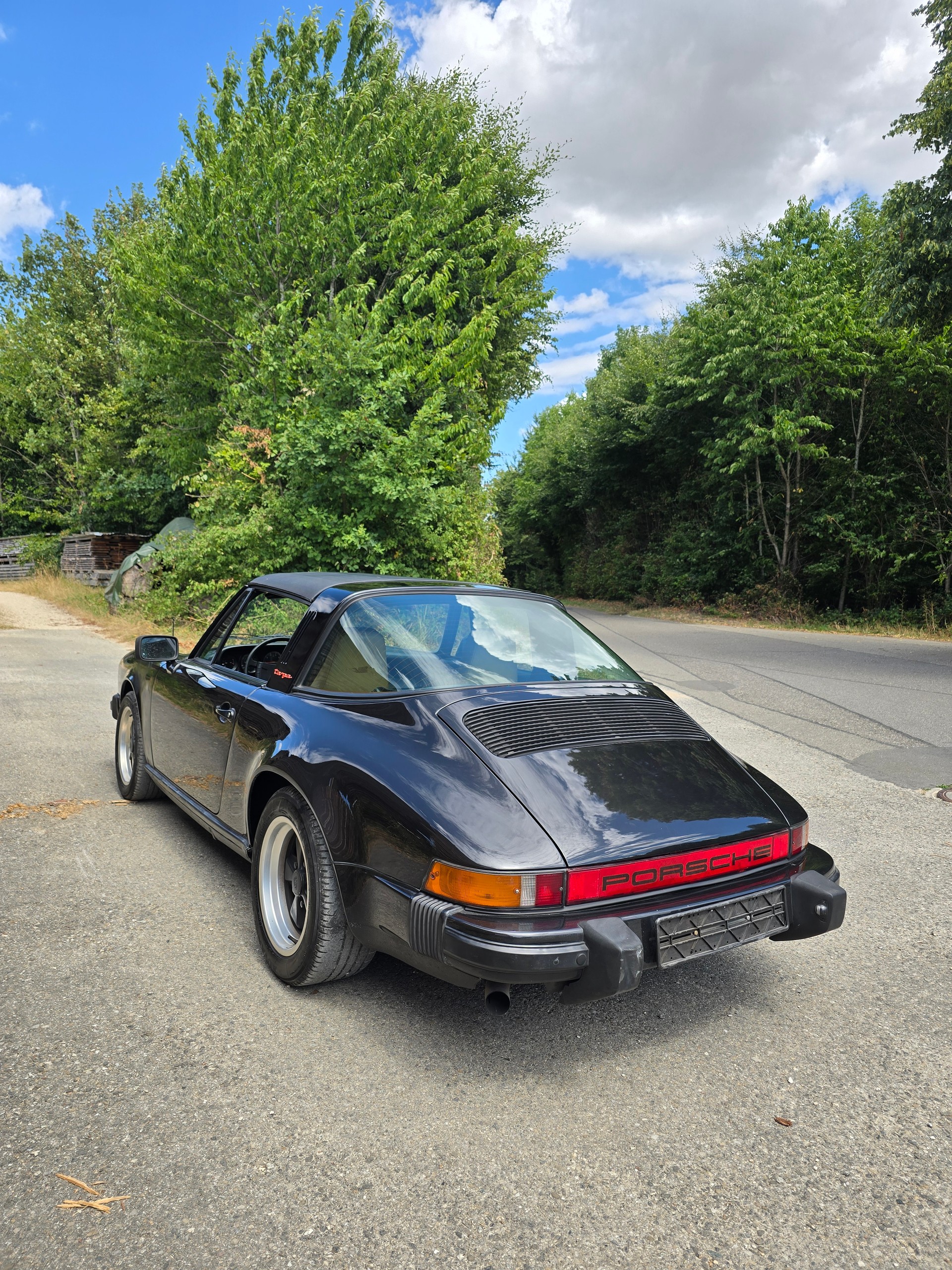 PORSCHE 911 SC Targa-image-6