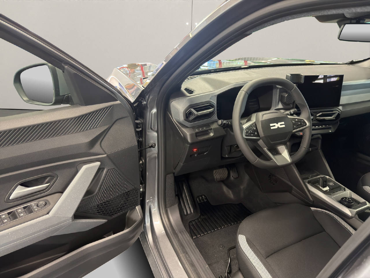 DACIA Duster 1.2 Hybrid Journey 4WD-image-5