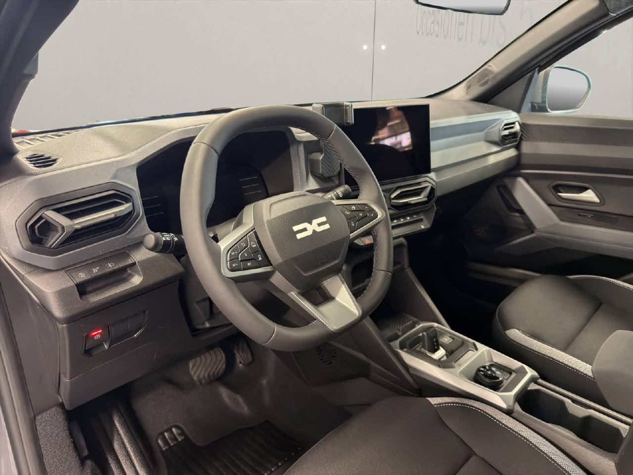 DACIA Duster 1.2 Hybrid Journey 4WD-image-7