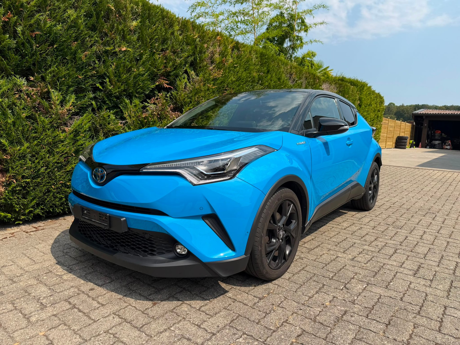 TOYOTA C-HR 1.8 HSD Swiss Limited Edition CVT *Attelage*-image-6