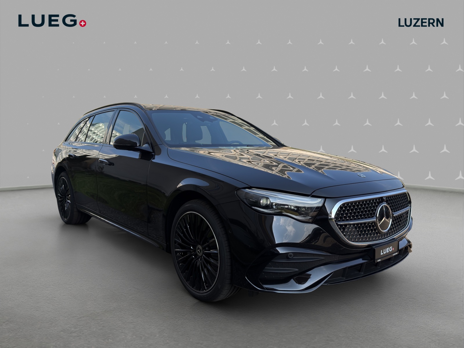 MERCEDES-BENZ E 220 d T 4Matic 9G-Tronic-image-4