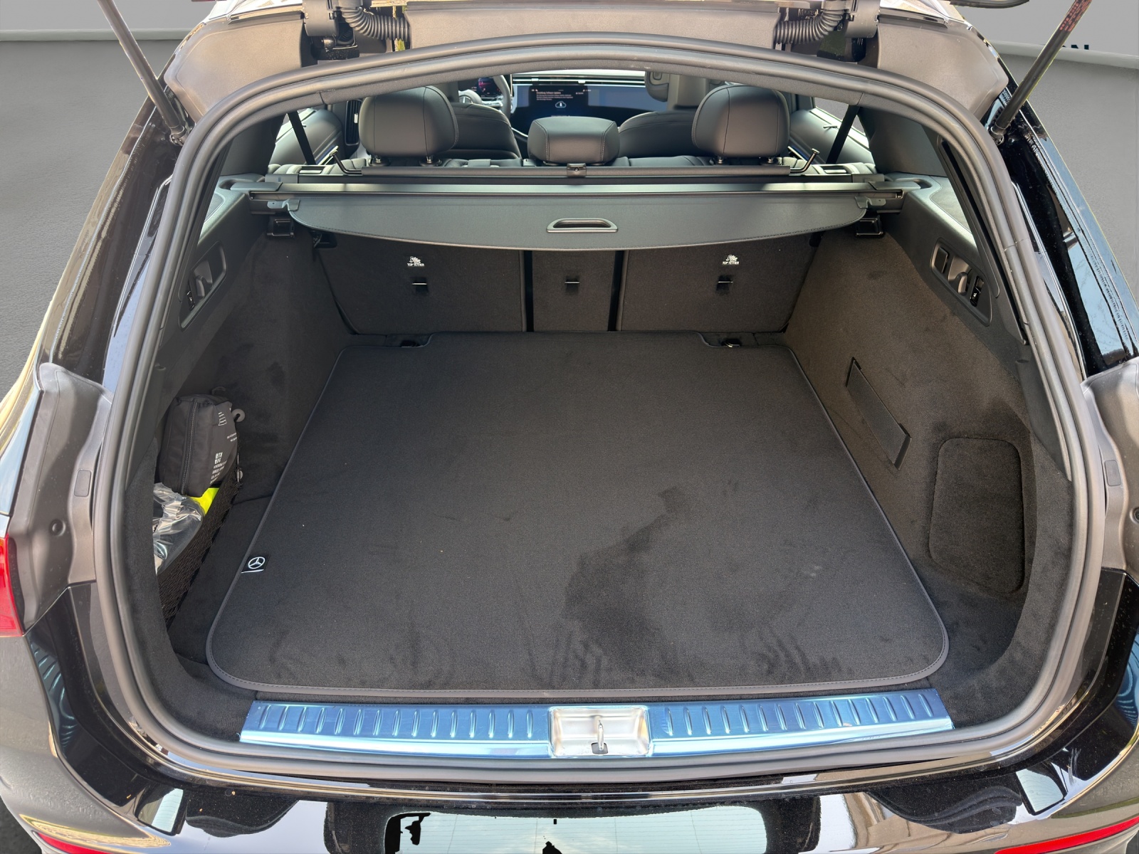MERCEDES-BENZ E 220 d T 4Matic 9G-Tronic-image-14