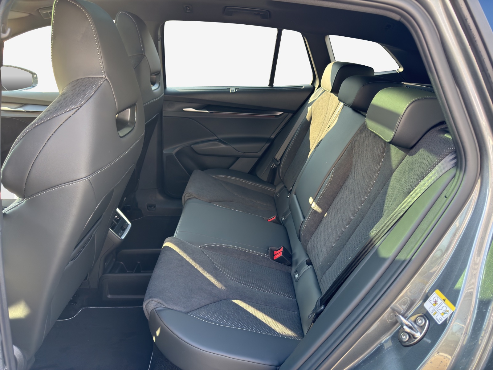 SKODA Enyaq 85x Sportline 4x4-image-11
