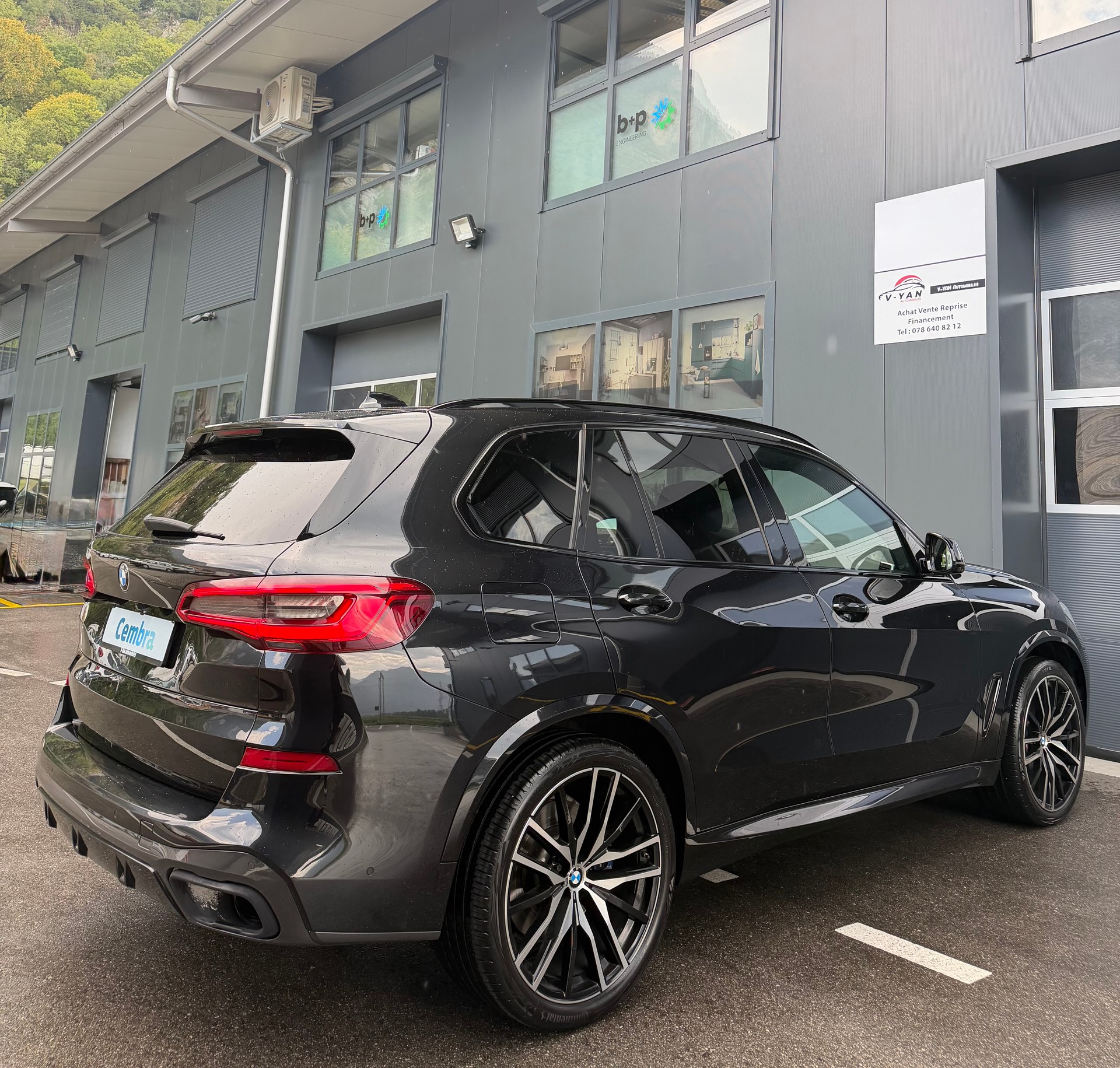 BMW X5 xDrive 30d Pack-M 7 Place Steptronic-image-6