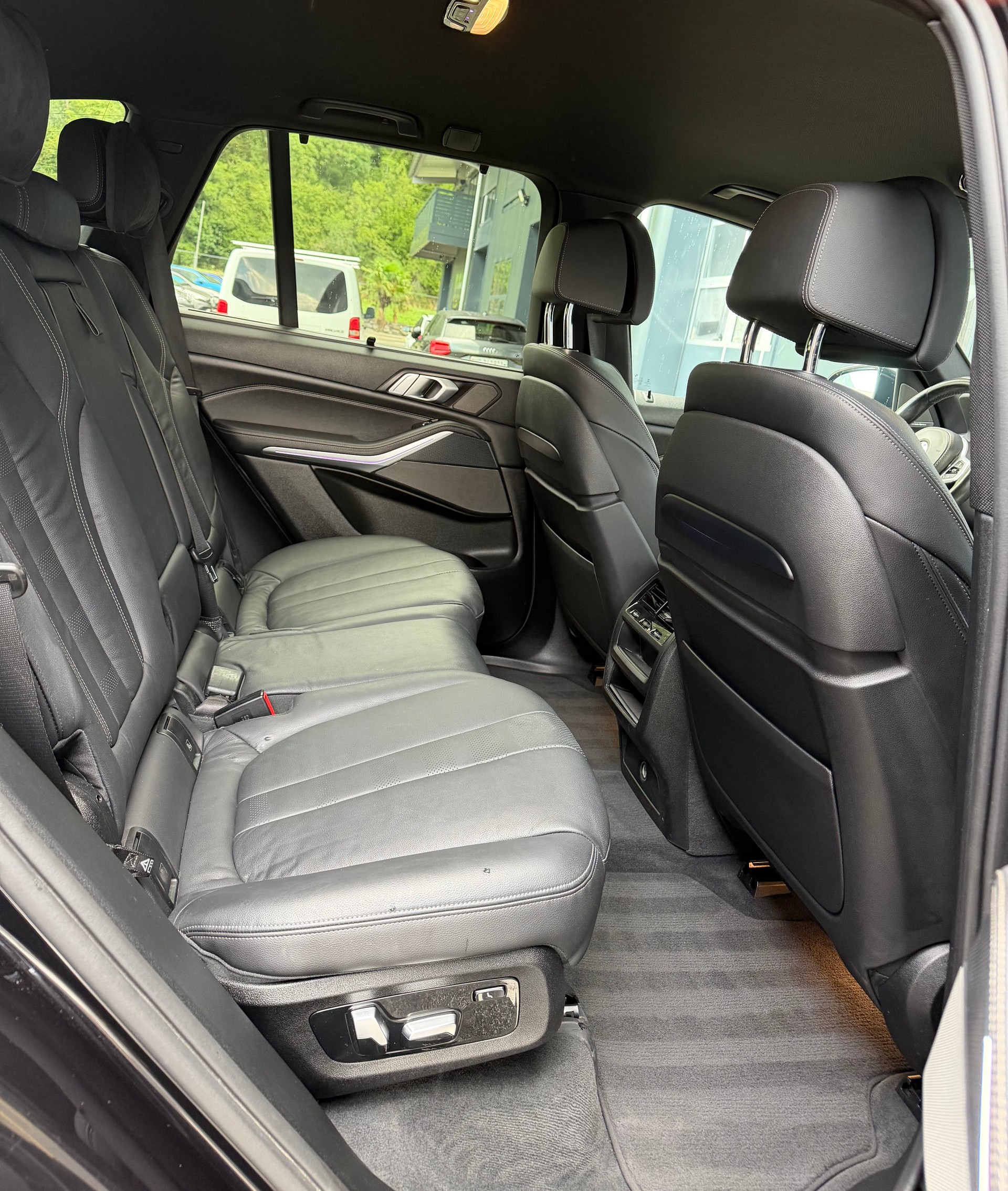 BMW X5 xDrive 30d Pack-M 7 Place Steptronic-image-8