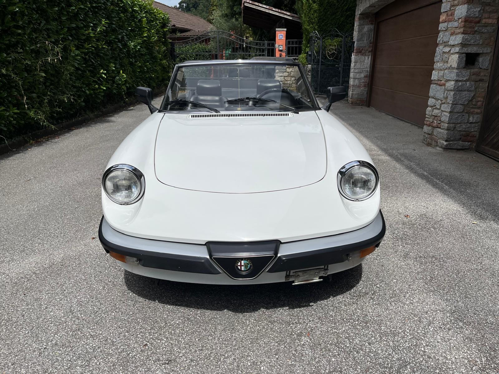 ALFA ROMEO Spider 2.0 (Veloce)-image-1
