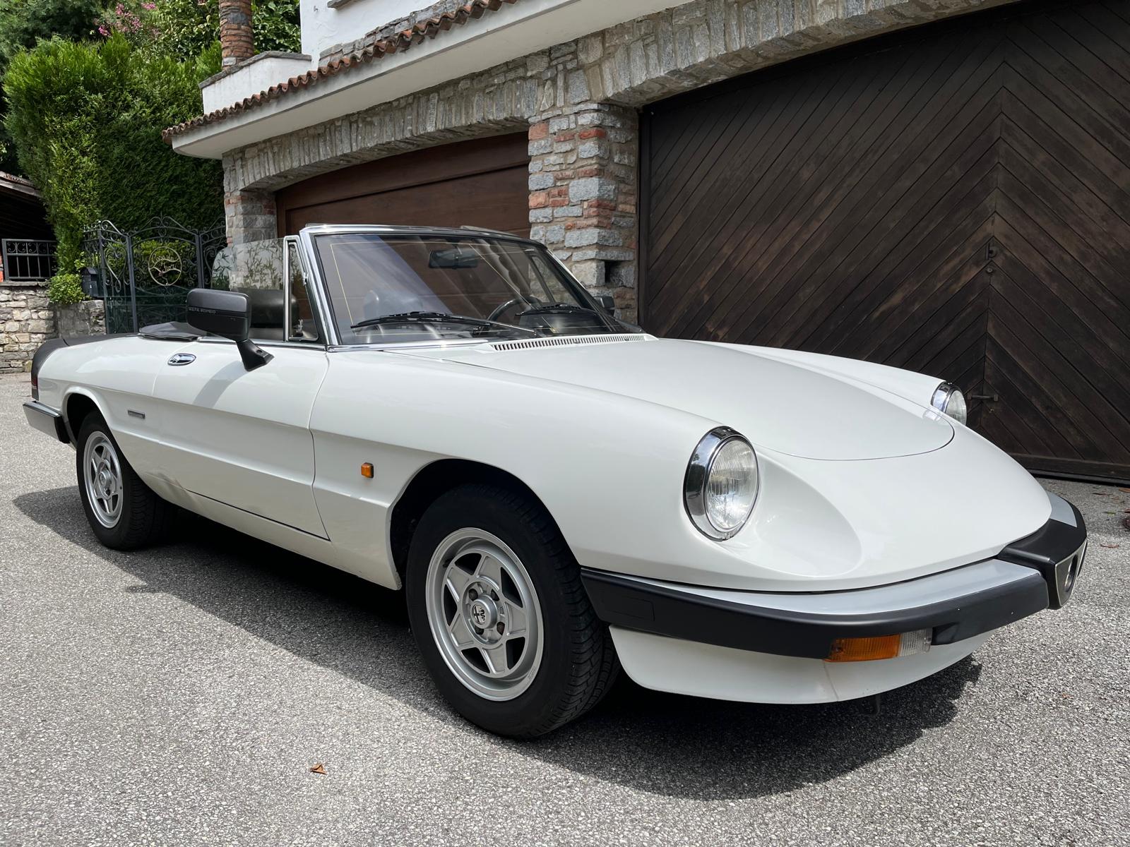 ALFA ROMEO Spider 2.0 (Veloce)-image-0