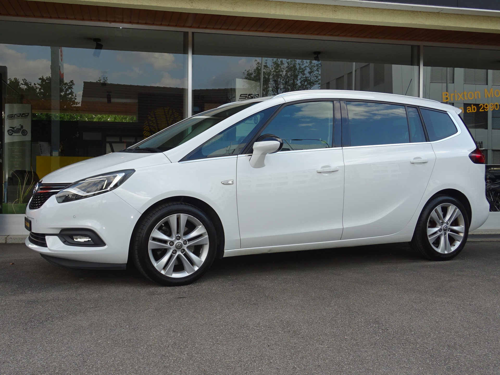 OPEL Zafira 1.6i Turbo Excellence Automatic-image-2