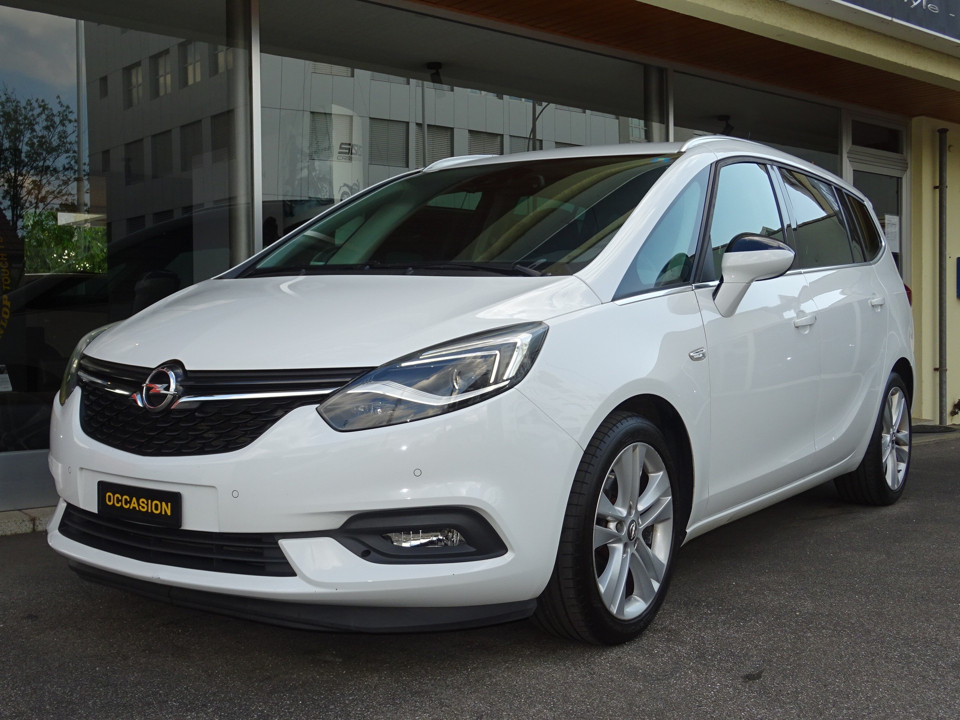 OPEL Zafira 1.6i Turbo Excellence Automatic-image-0