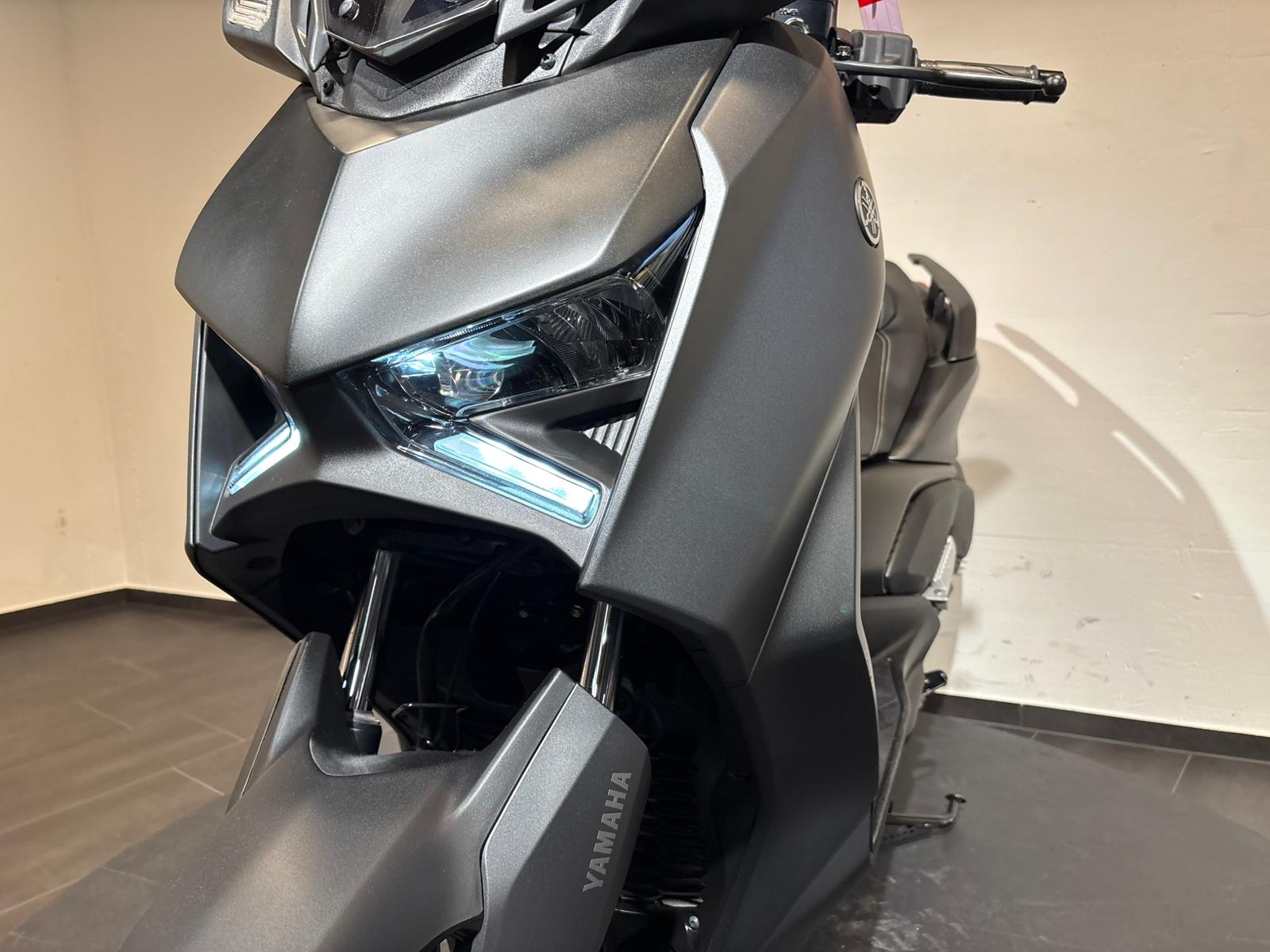 YAMAHA XMAX 300-image-8