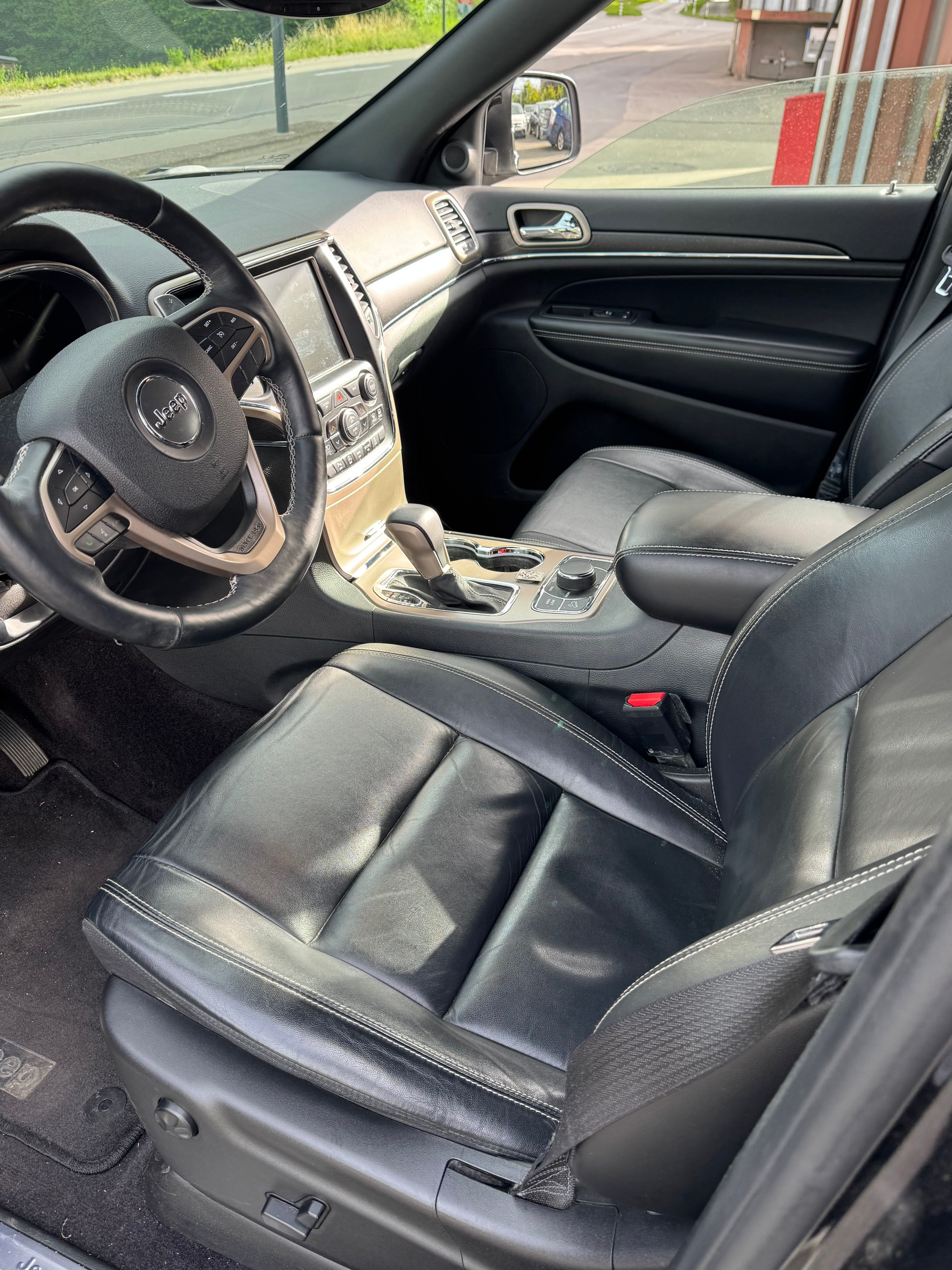 JEEP Grand Cherokee 3.0 CRD Summit Automatic-image-4