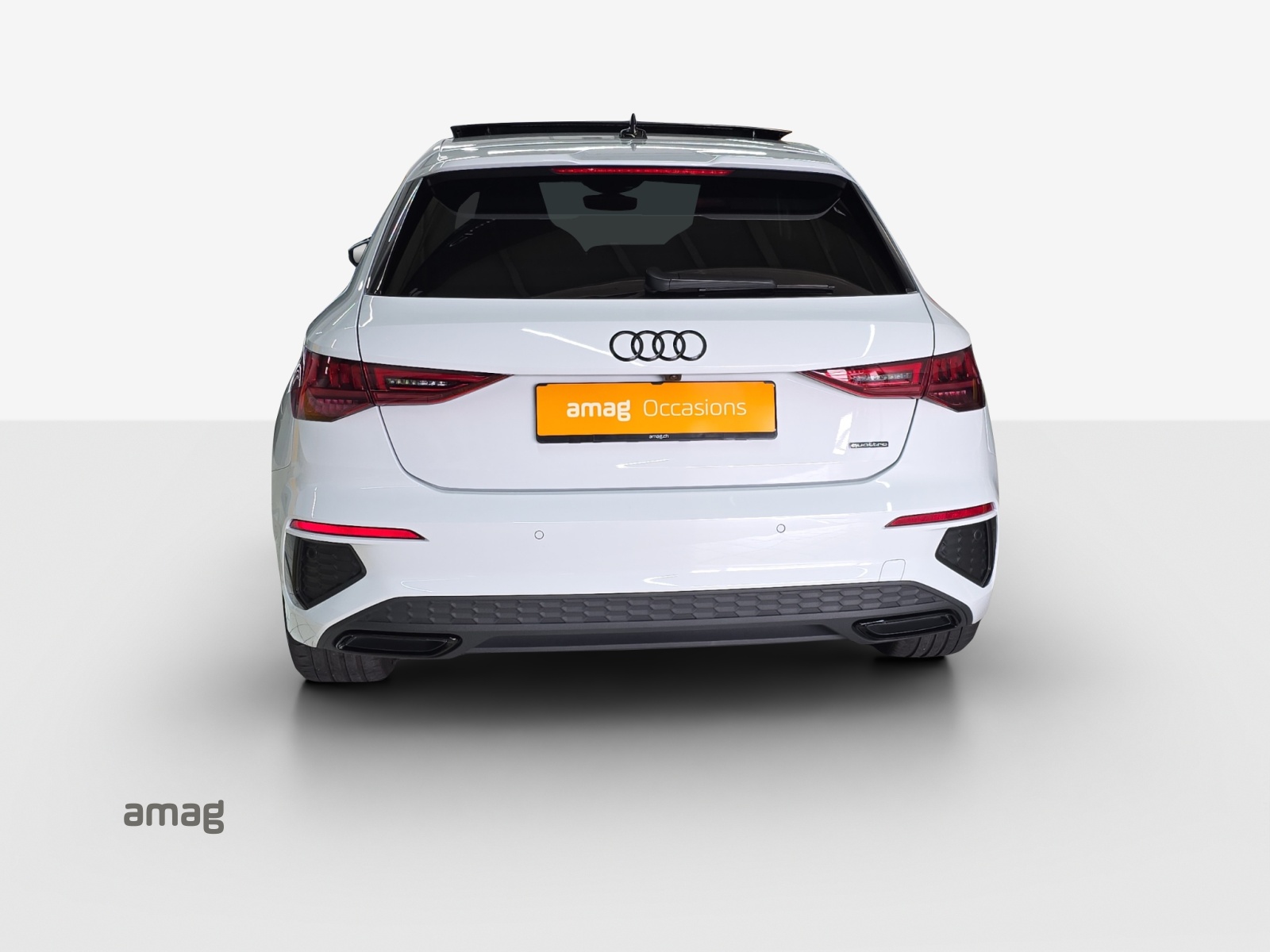 AUDI A3 Sportback 40 TFSI S line quattro S-tronic-image-3