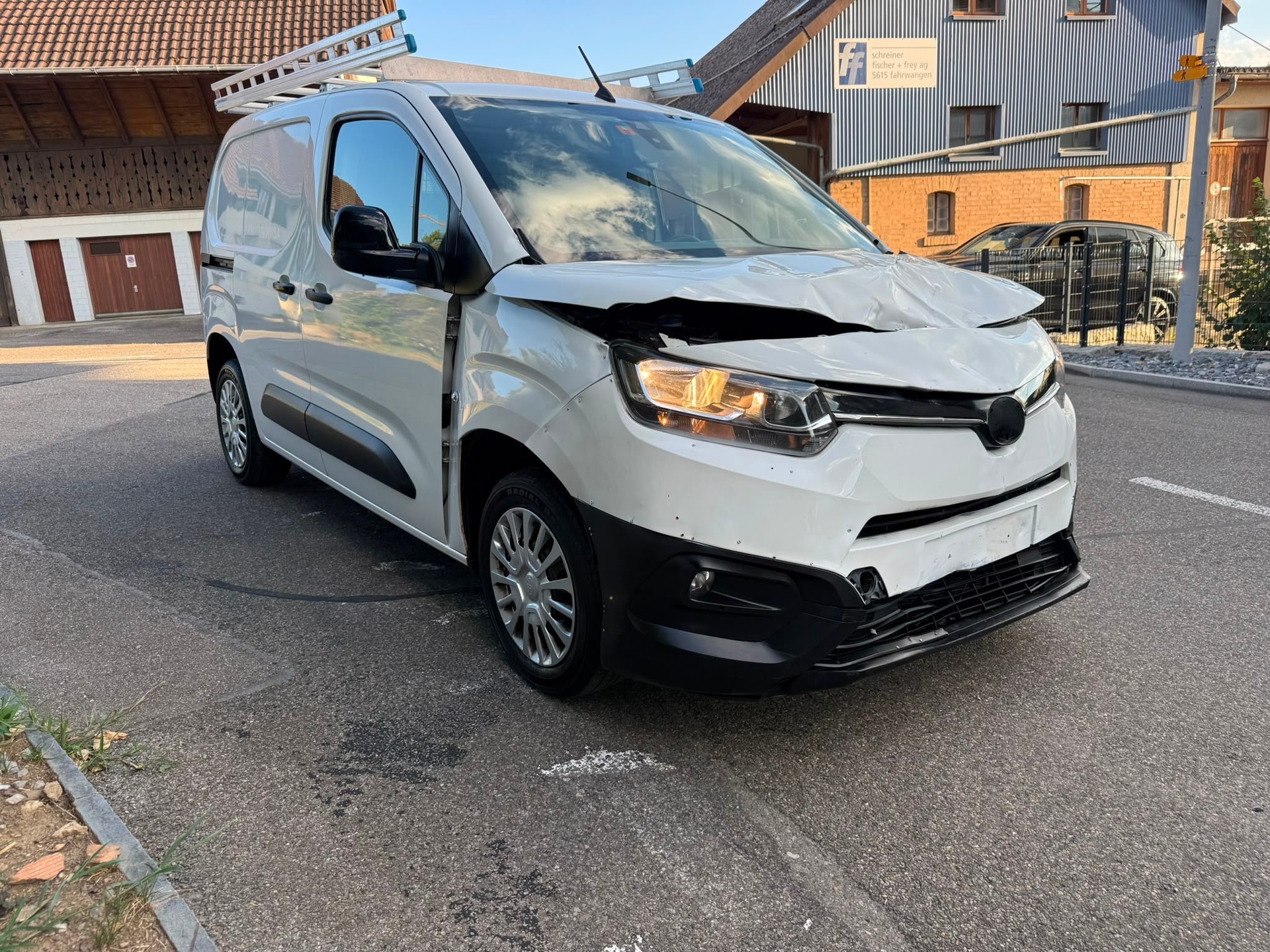 TOYOTA Proace City Van 1.5D Active Medium-image-4