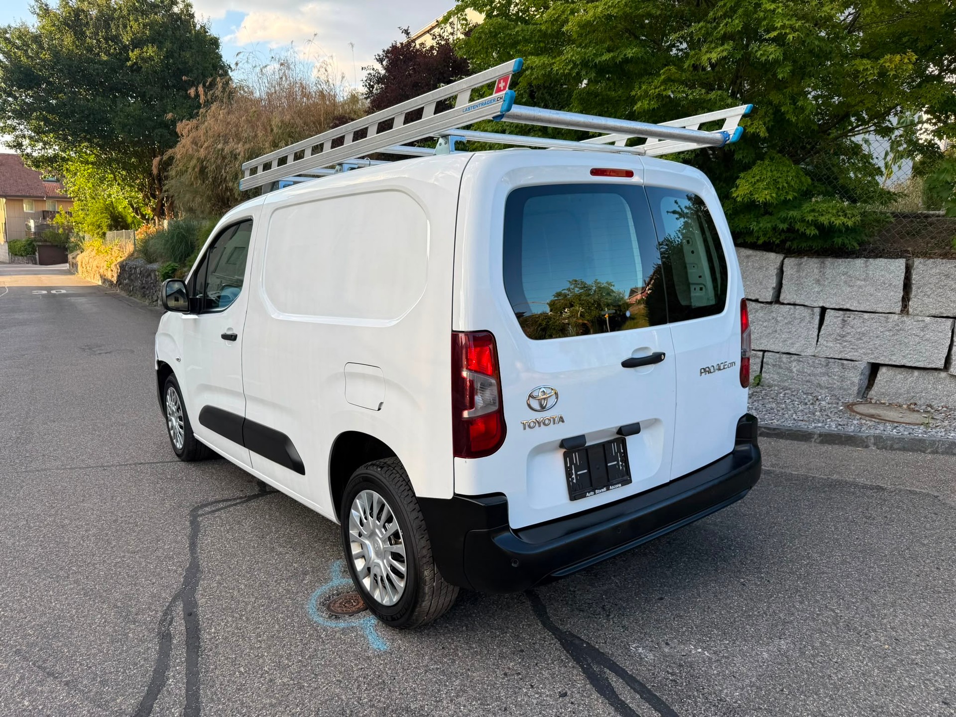 TOYOTA Proace City Van 1.5D Active Medium-image-1