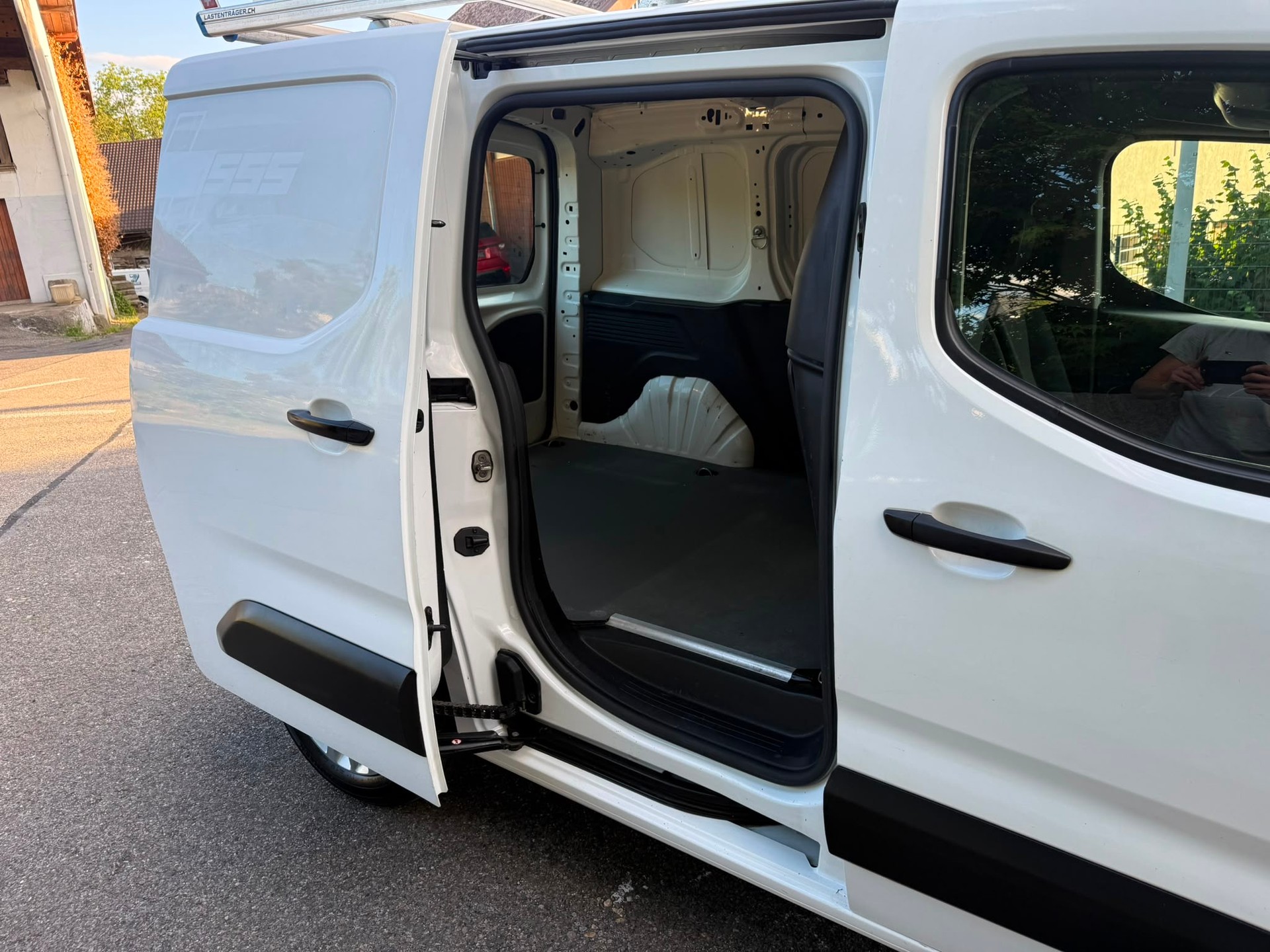 TOYOTA Proace City Van 1.5D Active Medium-image-9