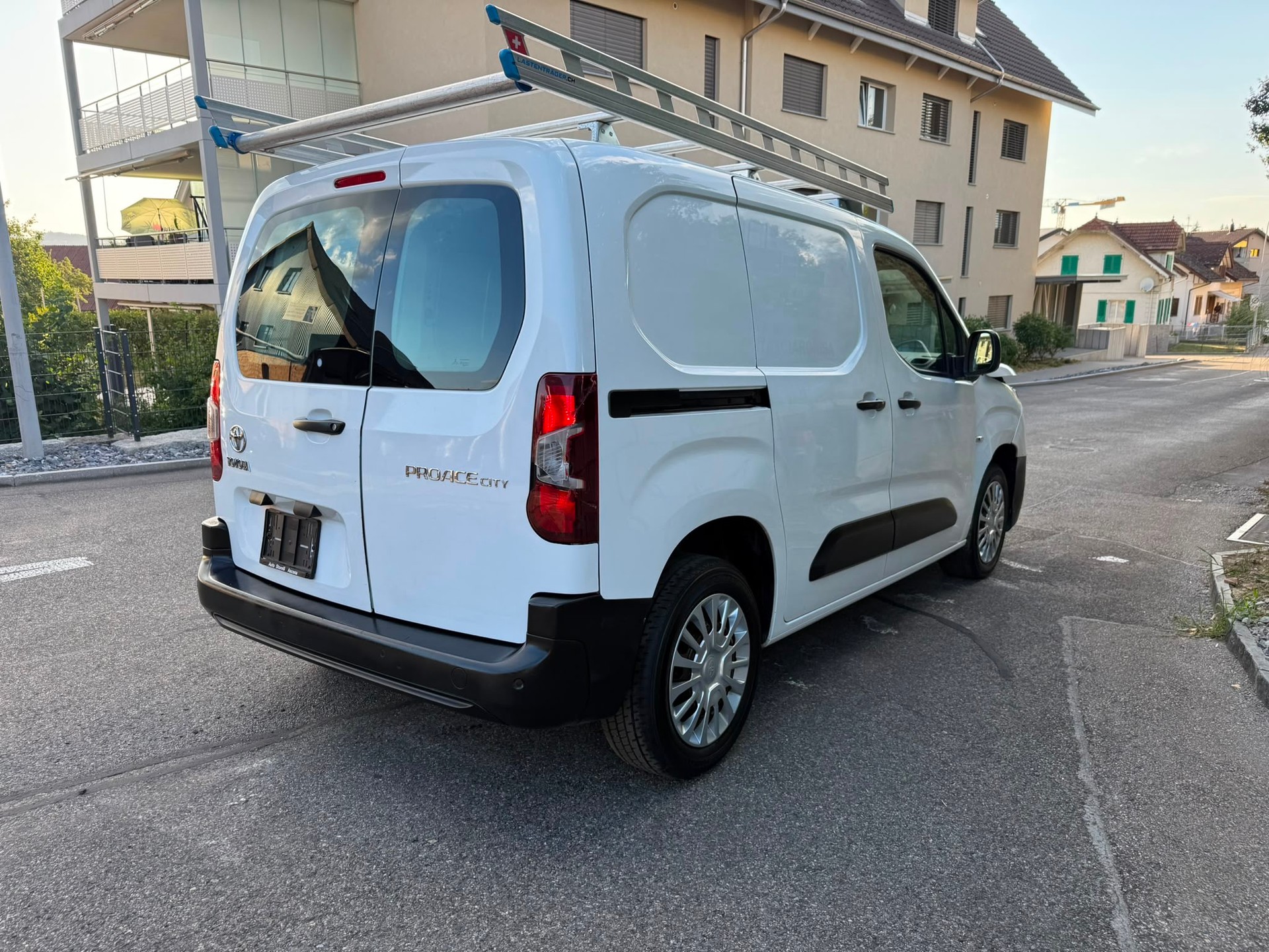 TOYOTA Proace City Van 1.5D Active Medium-image-3