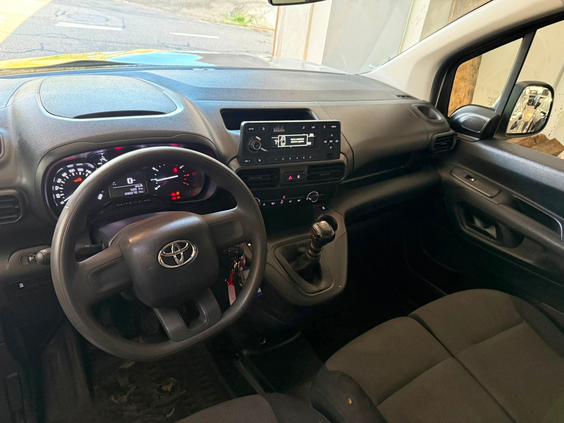 TOYOTA Proace City Van 1.5D Active Medium-image-6
