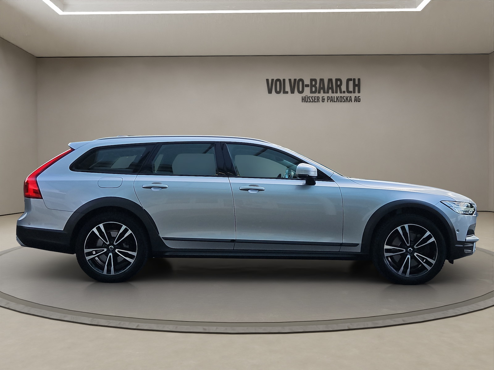VOLVO V90 Cross Country 2.0 T5 Pro AWD-image-5