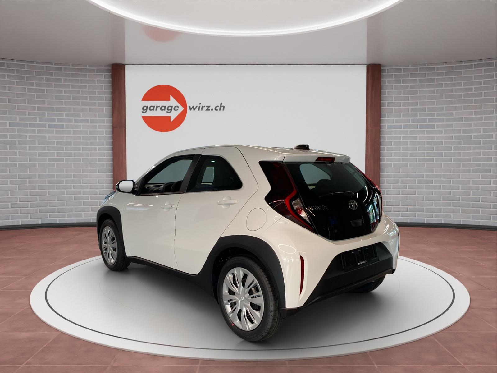 TOYOTA Aygo X 1.5 VVT-i HSD Comfort-image-2