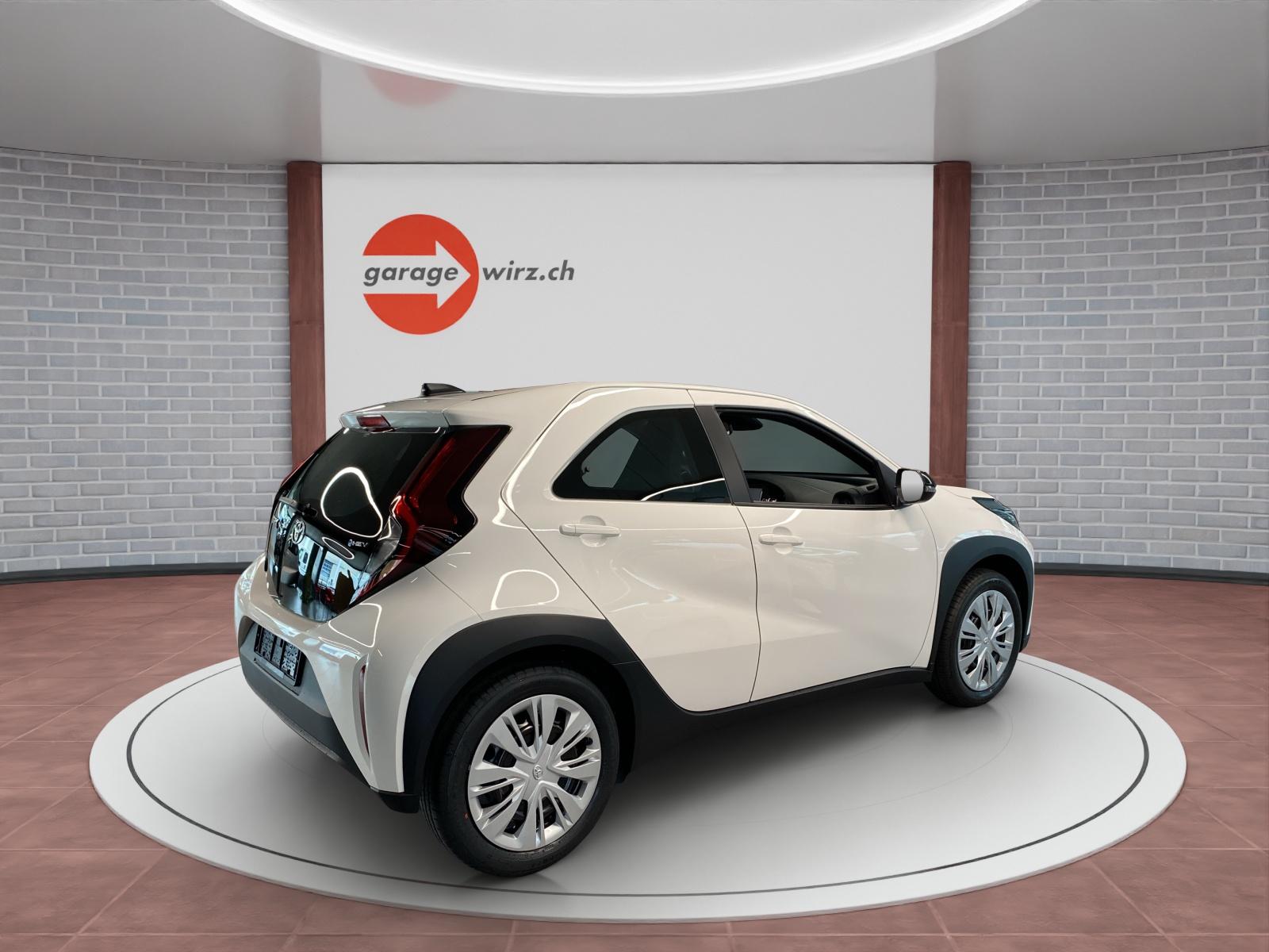 TOYOTA Aygo X 1.5 VVT-i HSD Comfort-image-4