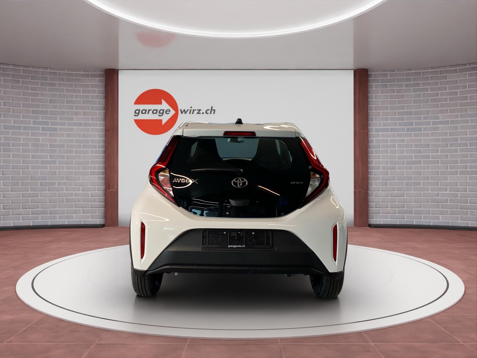TOYOTA Aygo X 1.5 VVT-i HSD Comfort-image-3