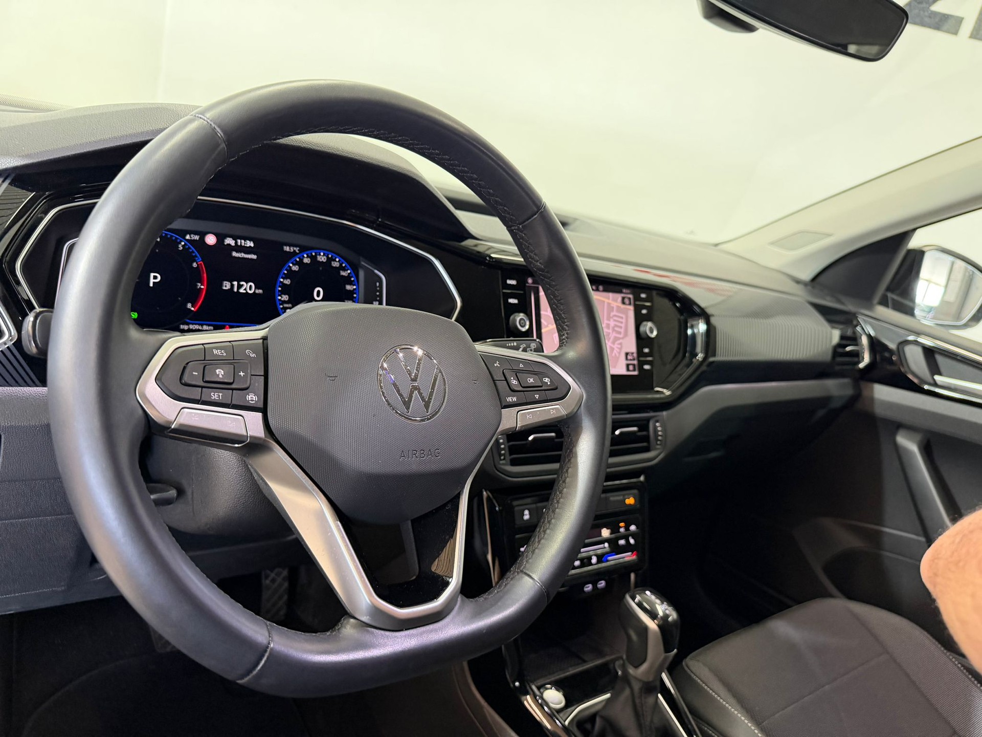 VW T-Cross 1.0 TSI Style DSG-image-5