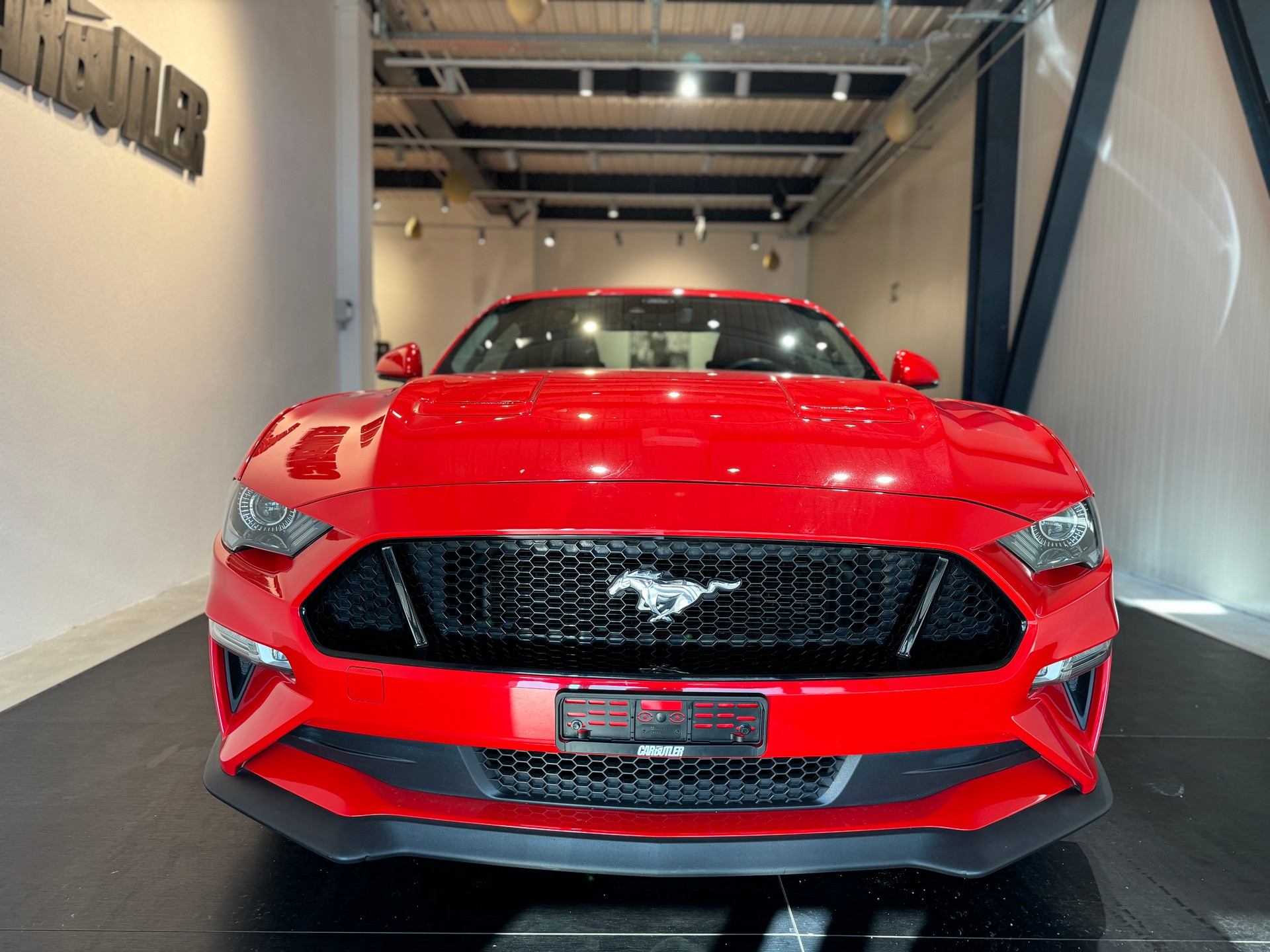 FORD Mustang Fastback 5.0 V8 GT Automat RACE RED 🚀 399.- pro Monat!-image-4