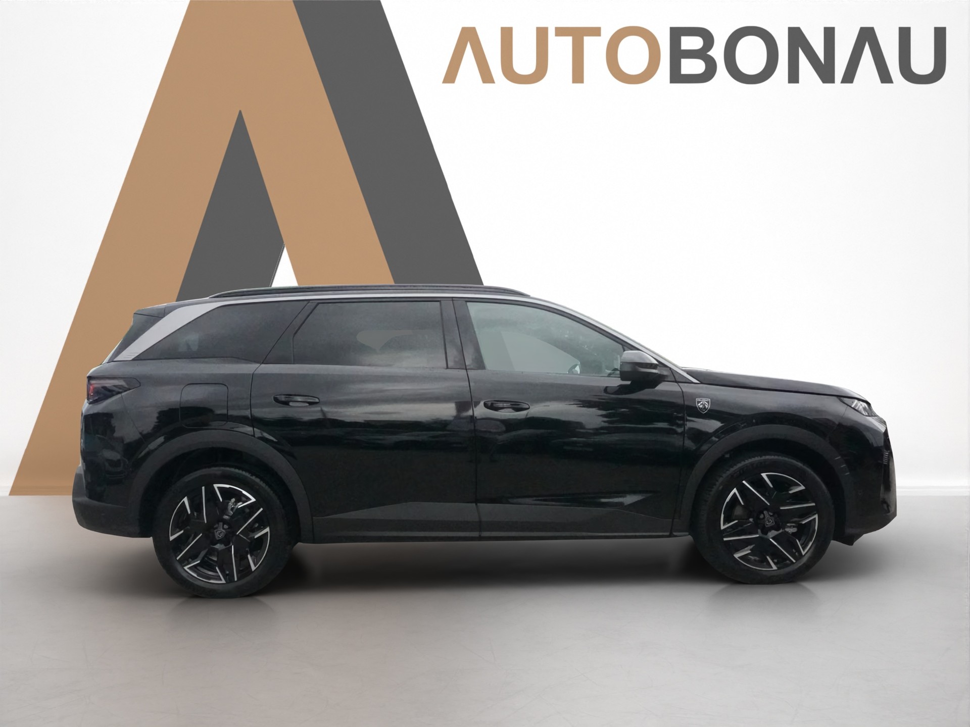 PEUGEOT 5008 1.2 Hybrid e-DCS6 GT Exclusive 7 Plätzer Anhängerkupplung-showroom-element-3