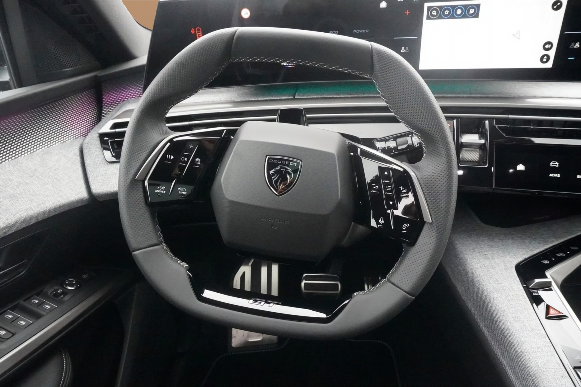 PEUGEOT 5008 1.2 Hybrid e-DCS6 GT Exclusive 7 Plätzer Anhängerkupplung-image-12