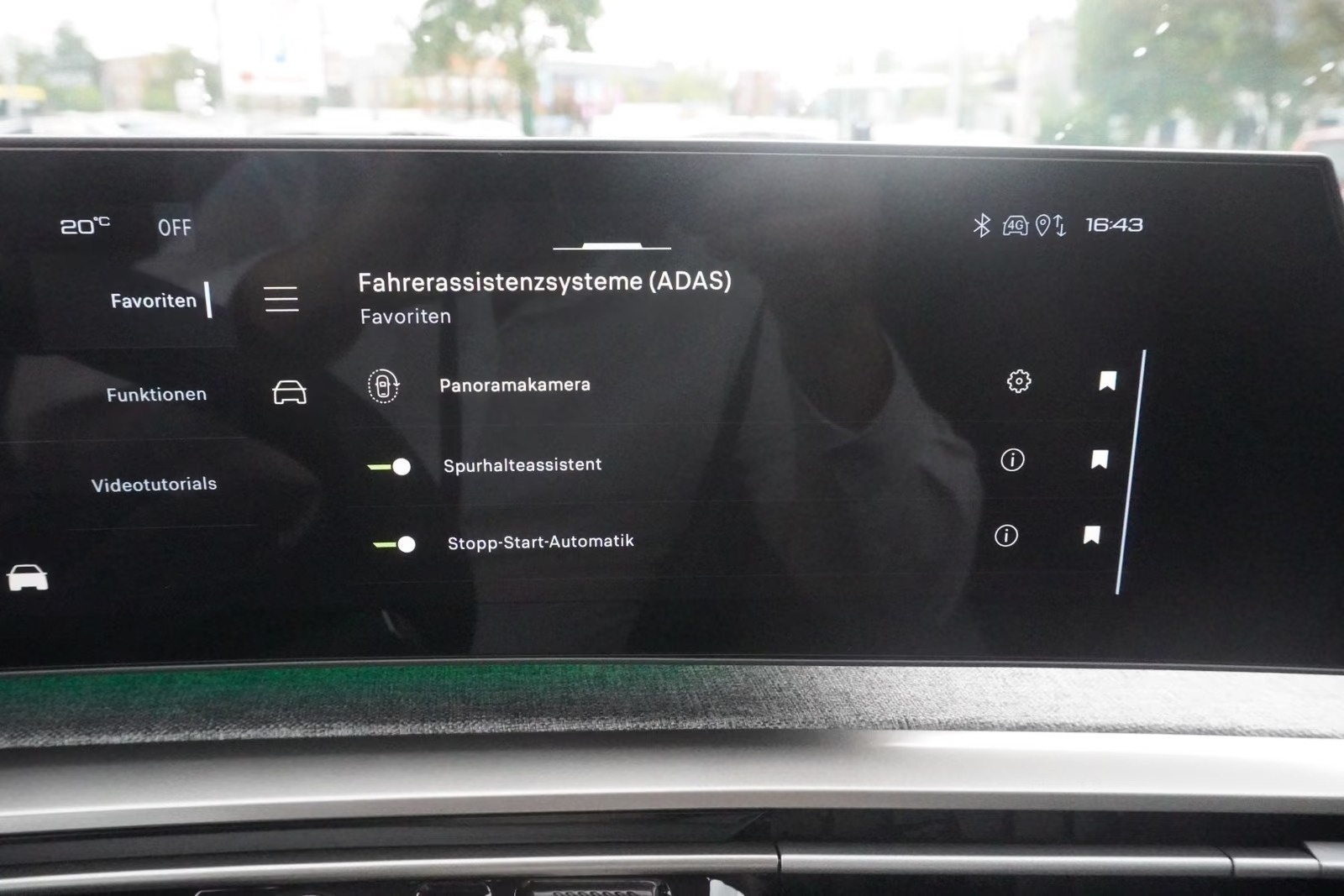 PEUGEOT 5008 1.2 Hybrid e-DCS6 GT Exclusive 7 Plätzer Anhängerkupplung-image-19