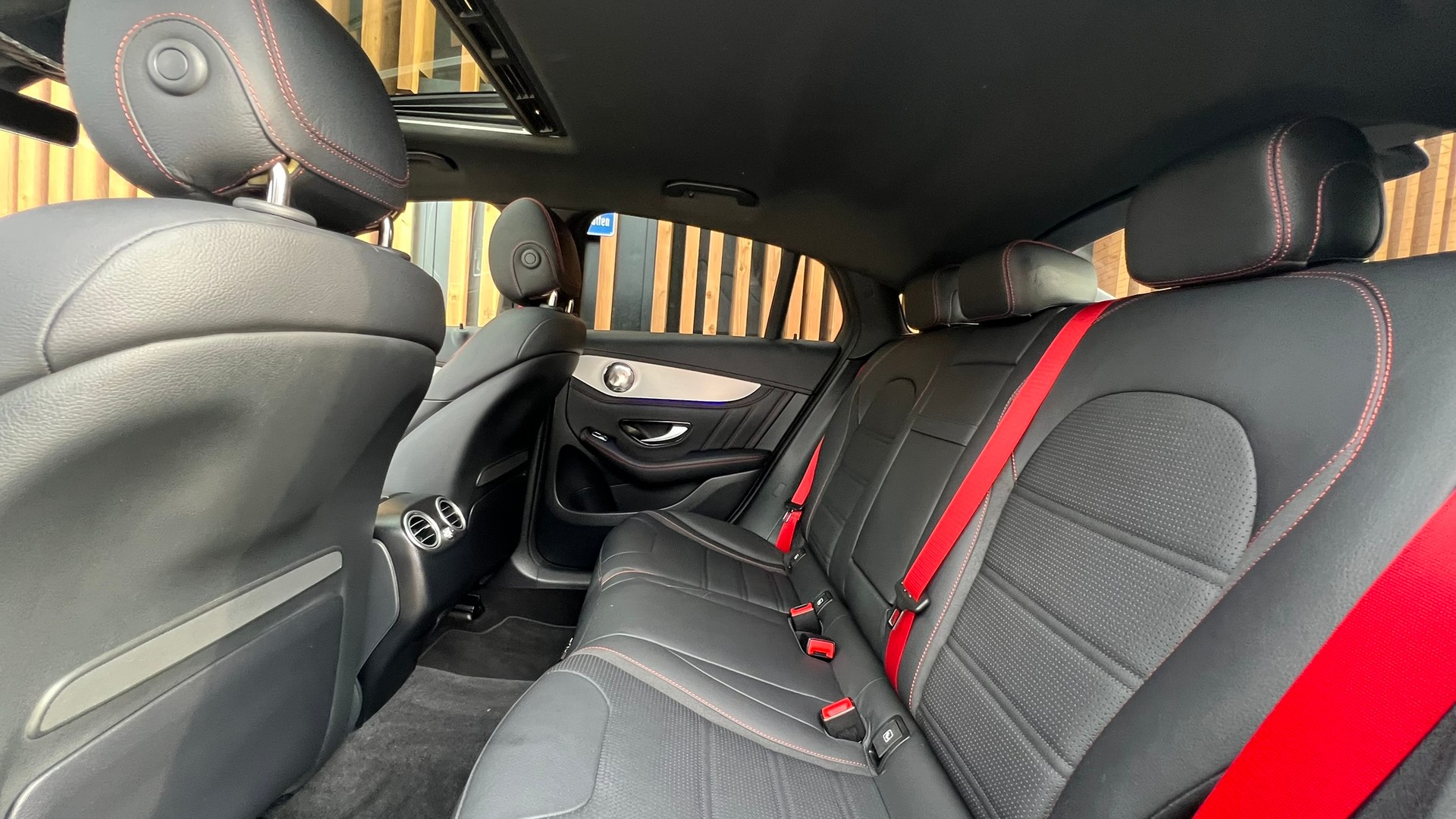 MERCEDES-BENZ GLC COUPÉ 43 AMG BLACK 4MATIC 9G-TRONIC l 390 PS-image-26
