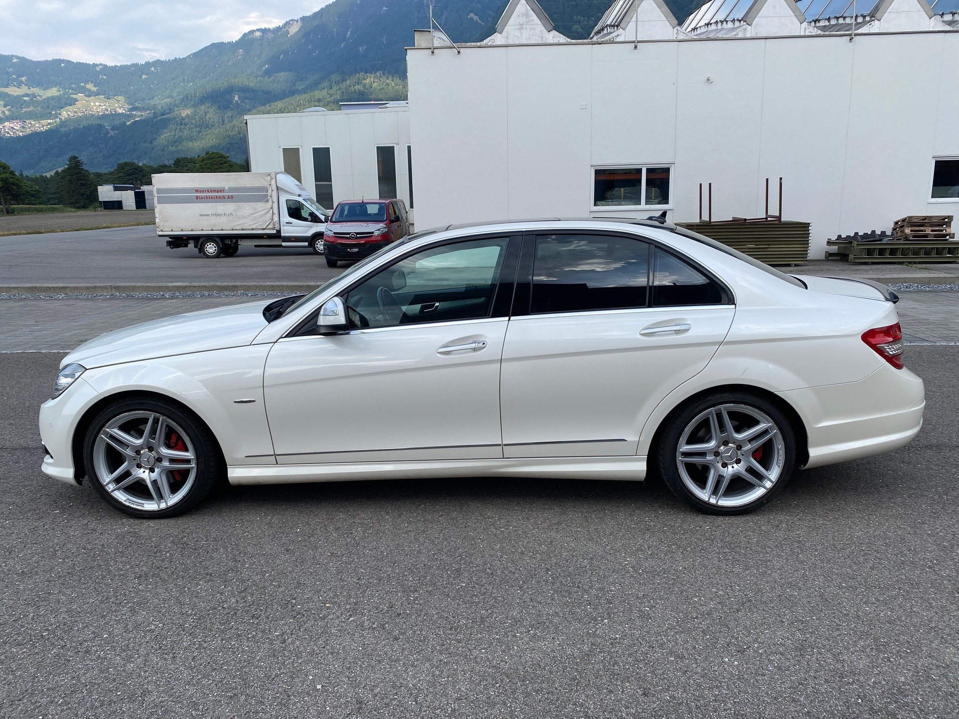 MERCEDES-BENZ C 350 V6 Avantgarde-image-1