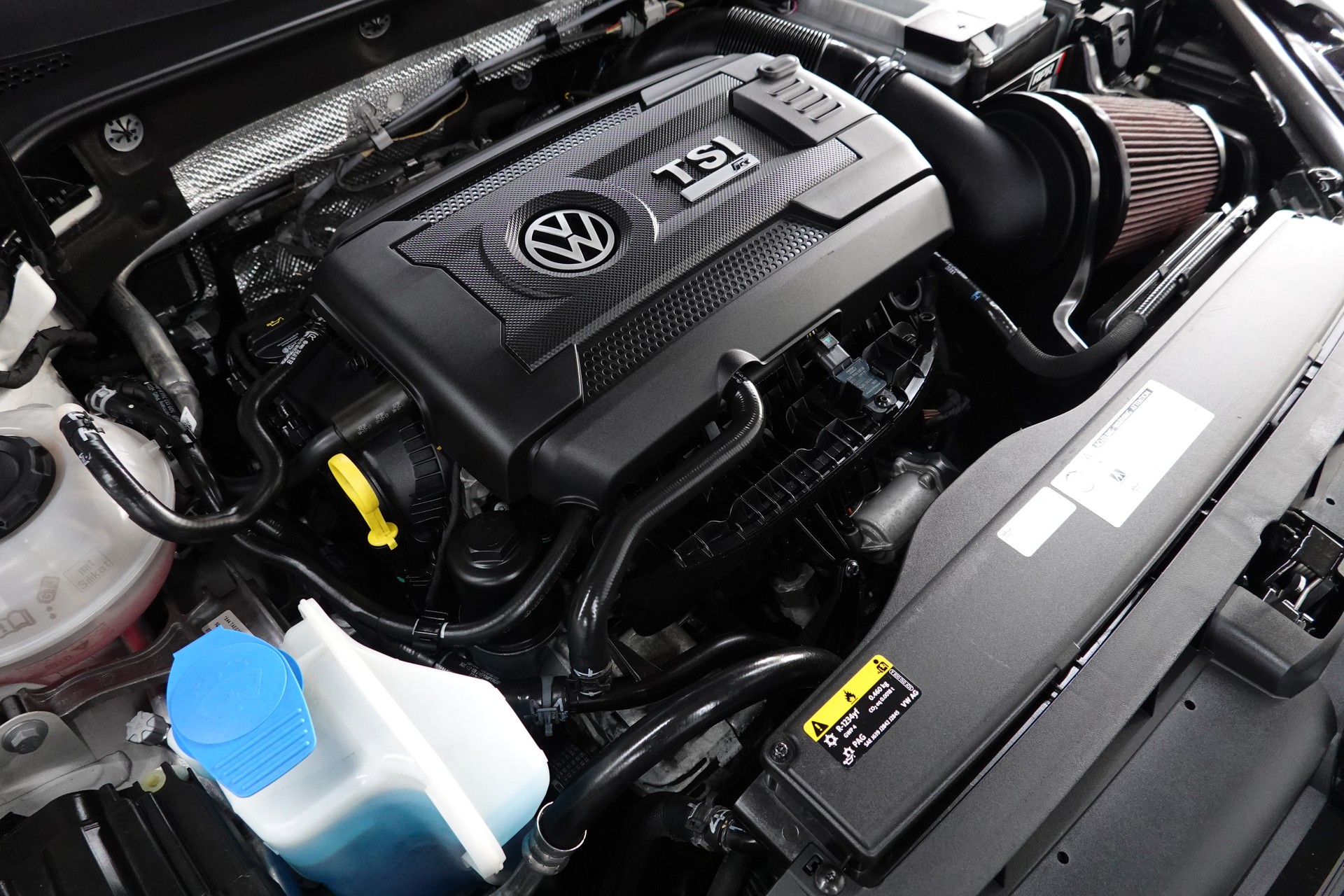 VW GOLF 2.0 TSI R 4MOTION DSG CH-FZ APR RACE ON-image-5