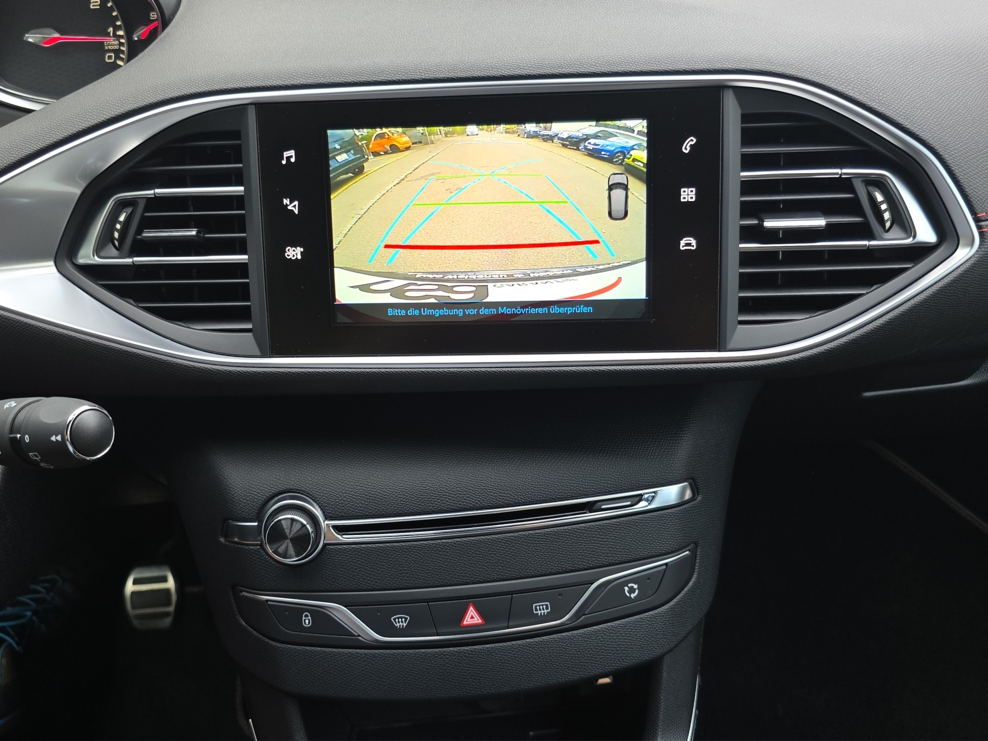 PEUGEOT 308 1.6 GTi-image-12
