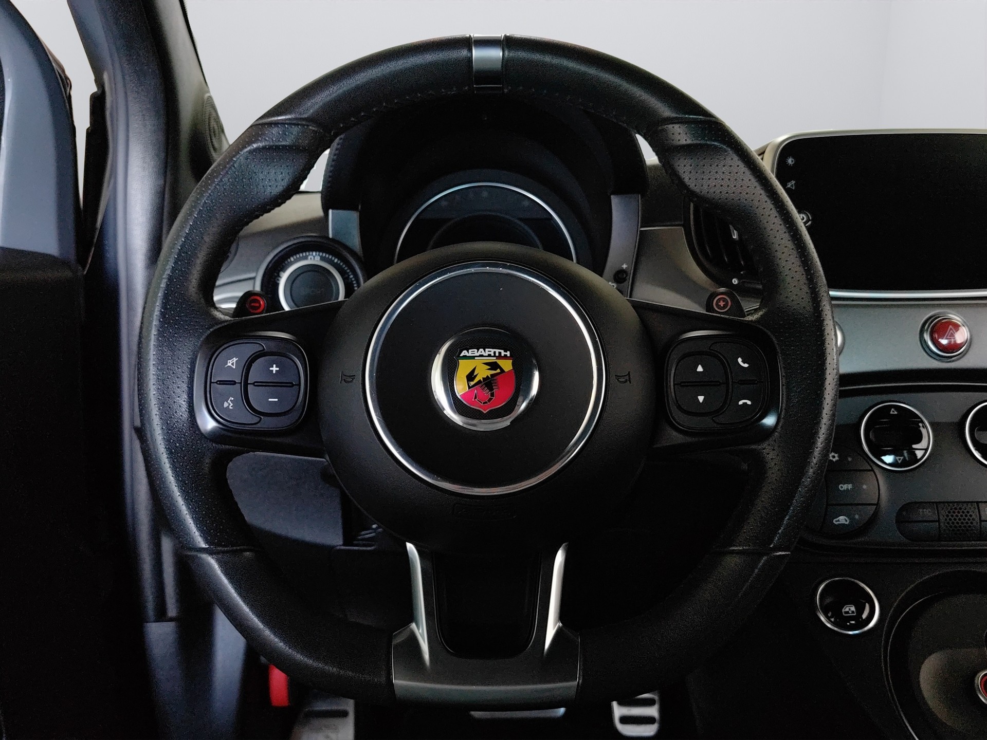 FIAT 595C 1.4 16V Turbo Abarth Turismo Dualogic-image-13