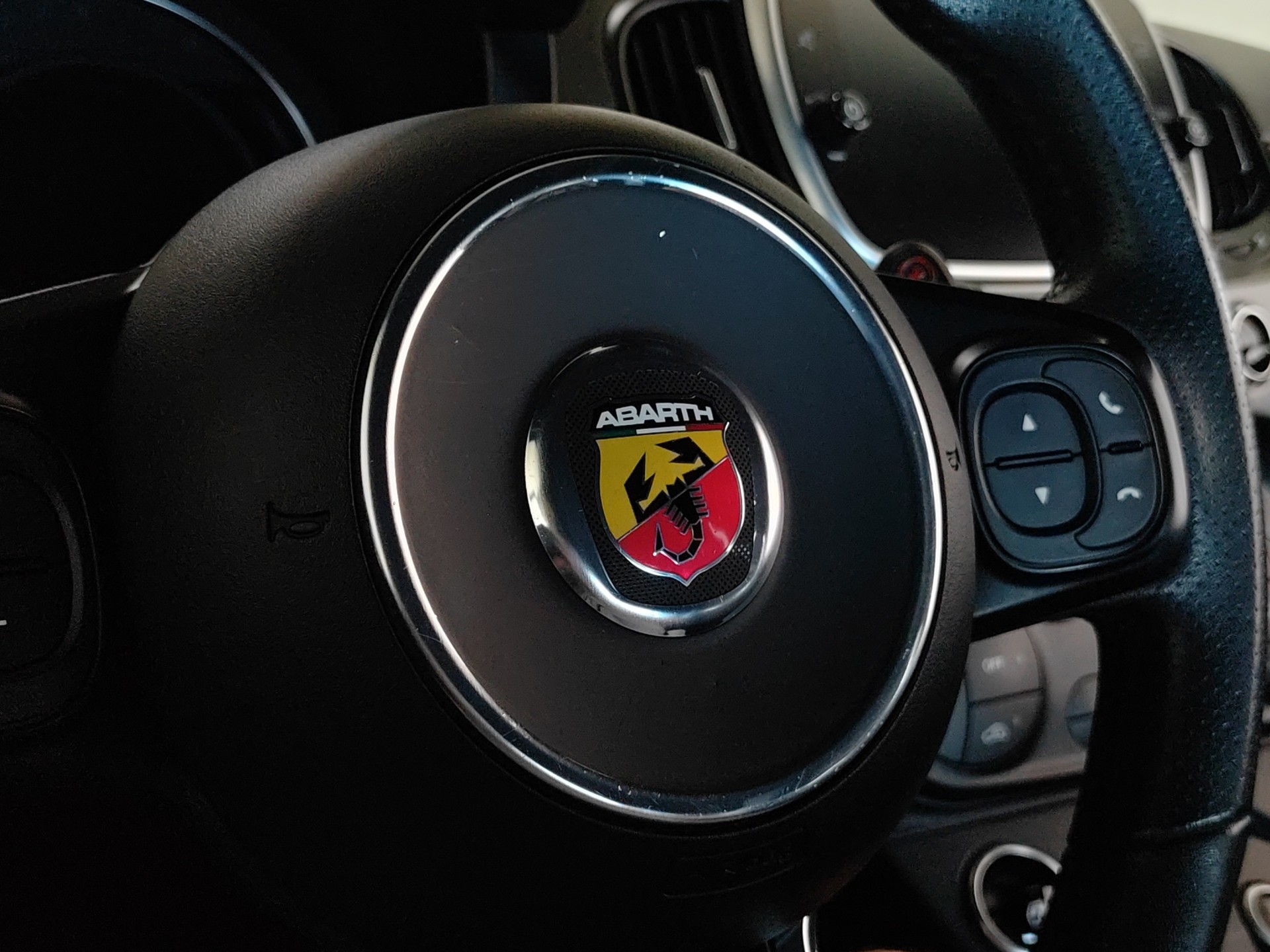 FIAT 595C 1.4 16V Turbo Abarth Turismo Dualogic-image-17