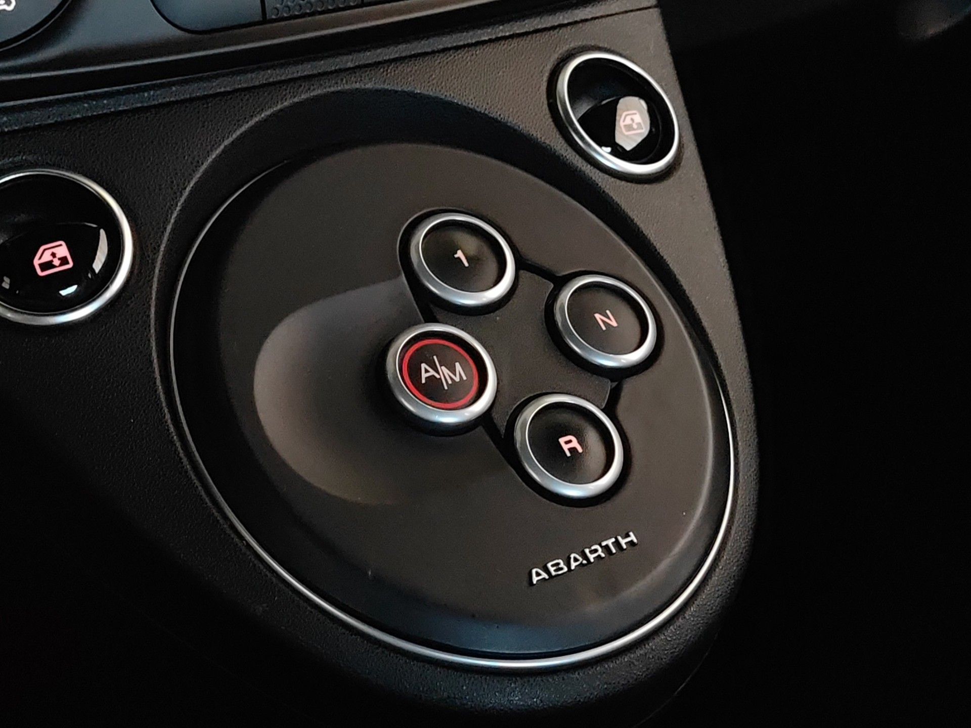 FIAT 595C 1.4 16V Turbo Abarth Turismo Dualogic-image-19