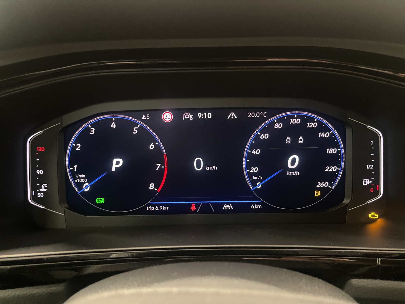 VW T-Roc Cabriolet 1.5 TSI EVO R-Line DSG-image-11