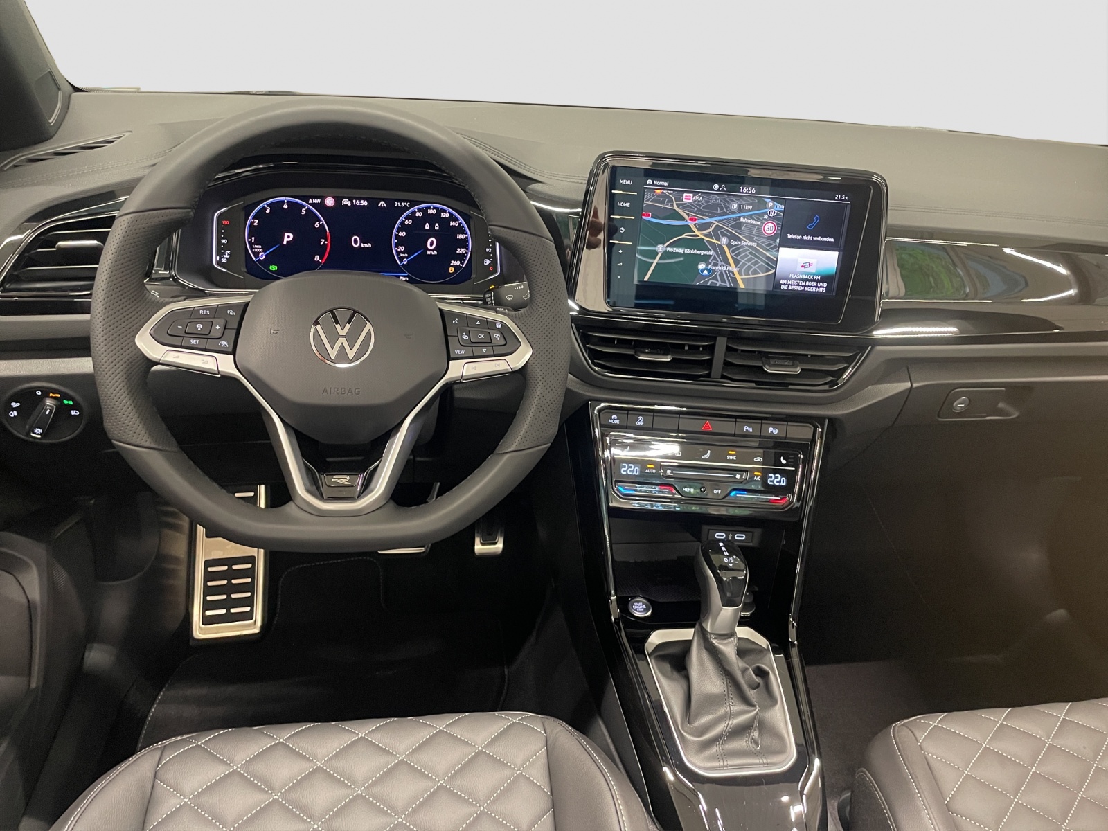 VW T-Roc Cabriolet 1.5 TSI EVO R-Line DSG-image-10