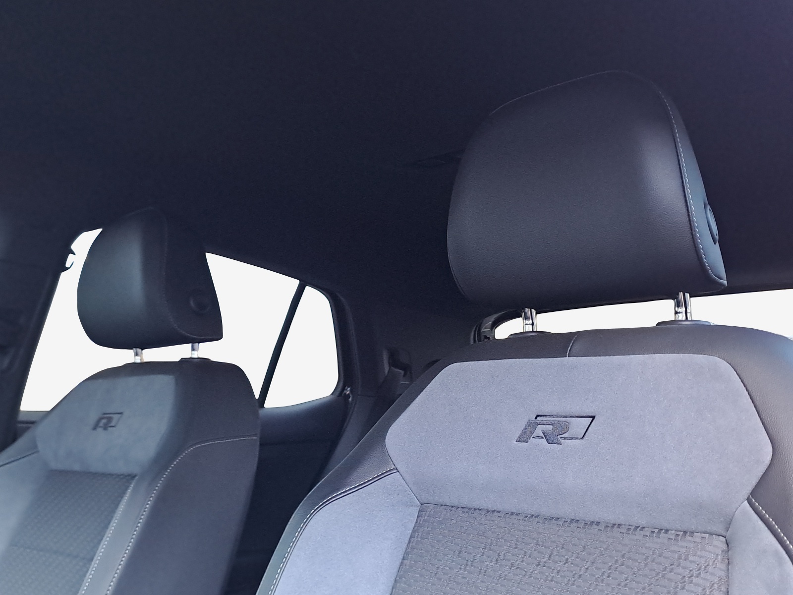 VW T-Cross 1.0 TSI Style-image-14