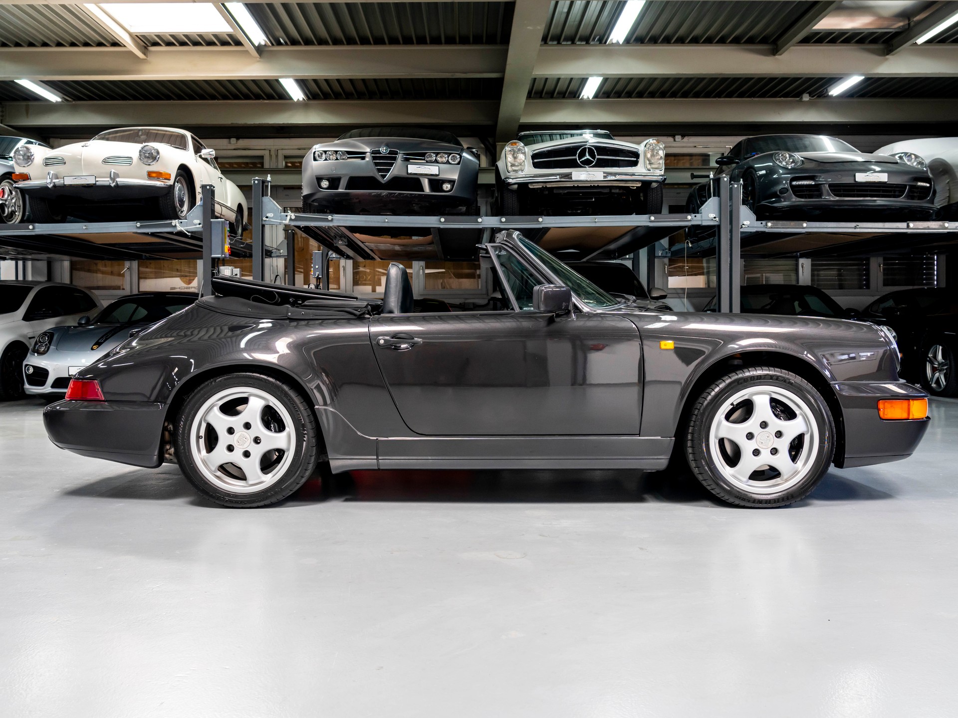 PORSCHE 911 Carrera 4 Cabrio-image-5
