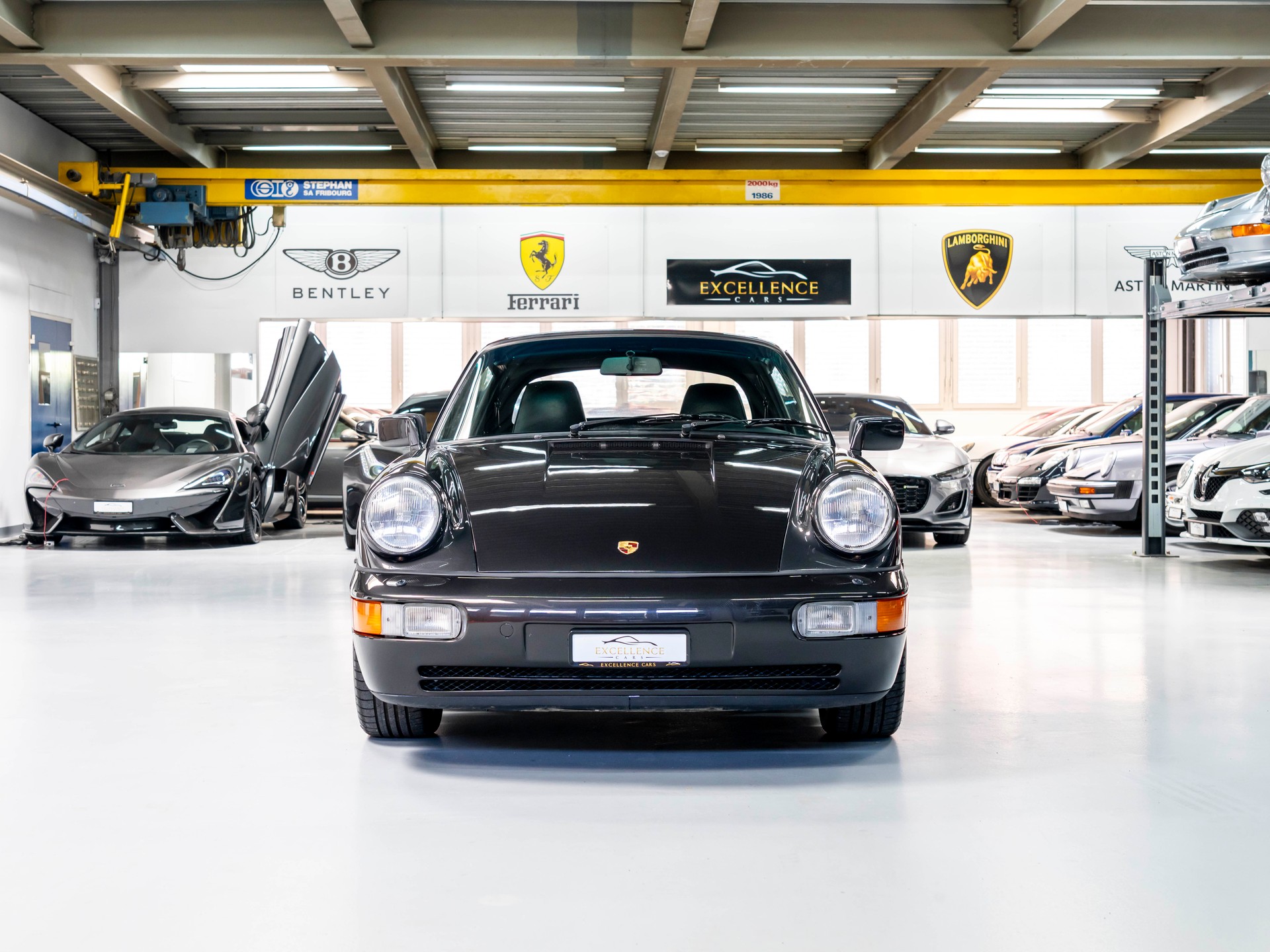 PORSCHE 911 Carrera 4 Cabrio-image-1