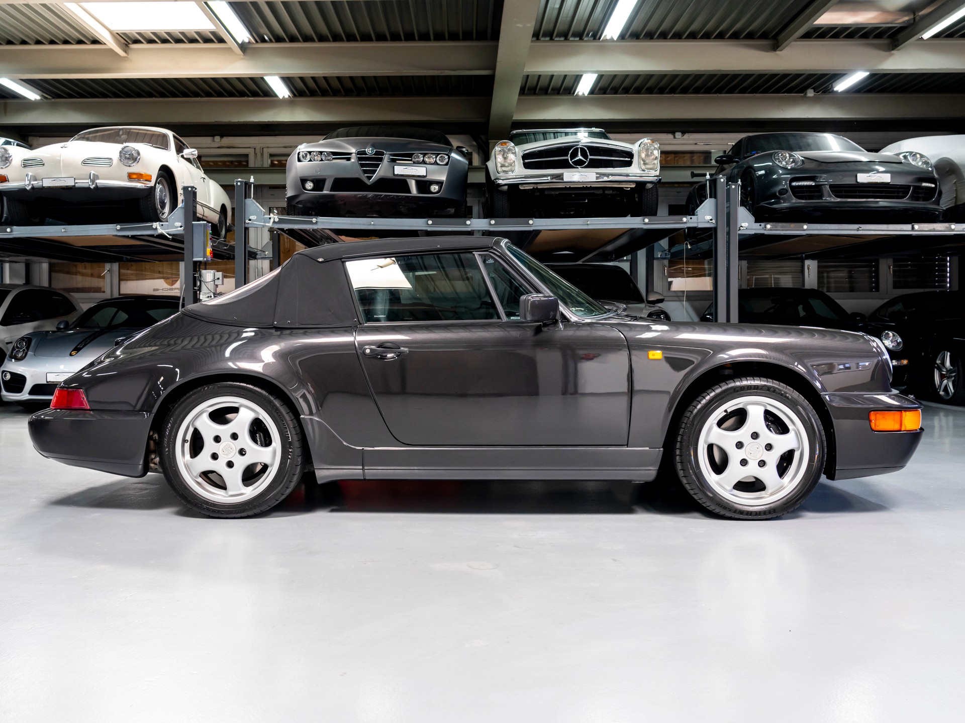 PORSCHE 911 Carrera 4 Cabrio-image-6