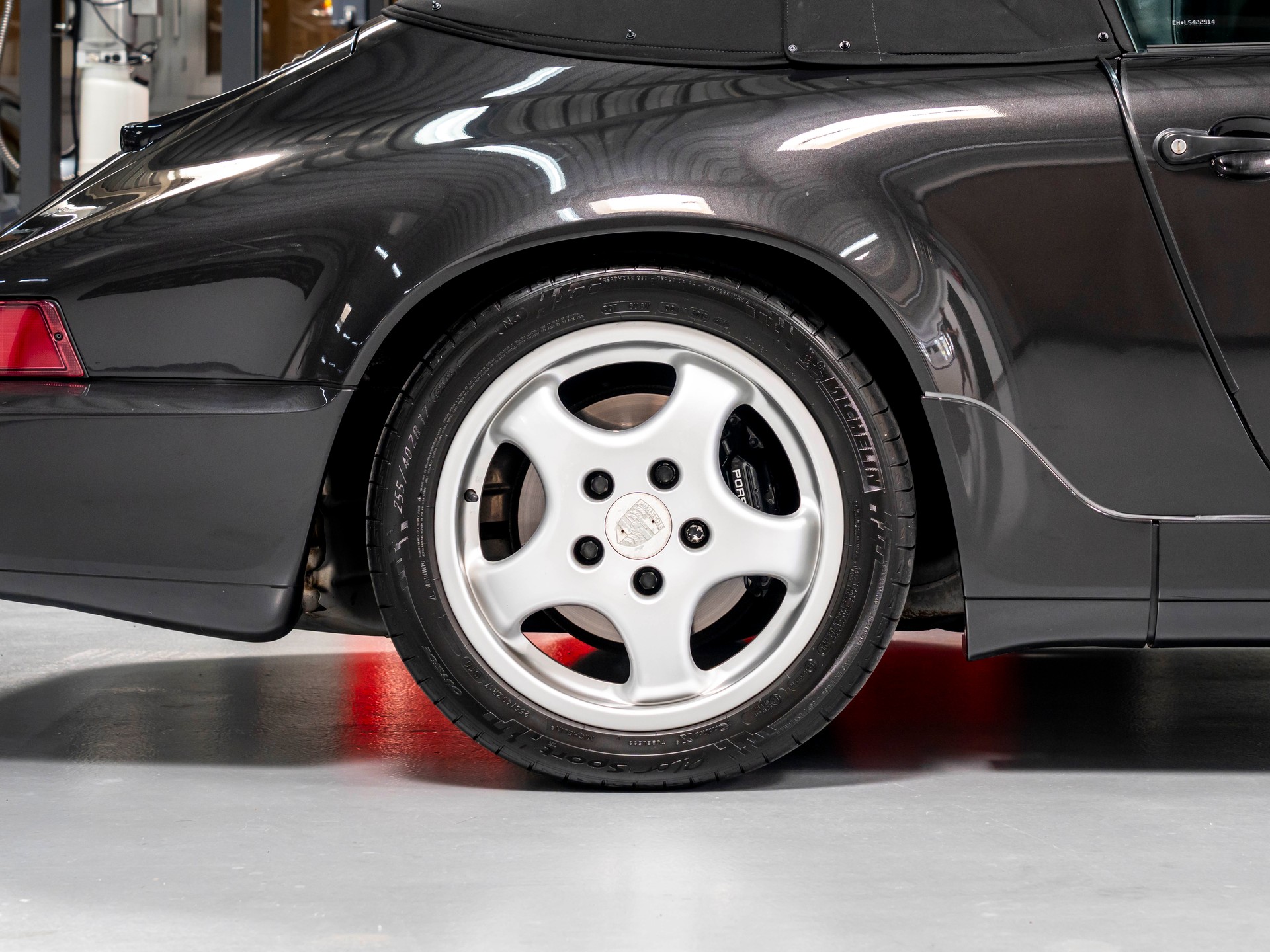 PORSCHE 911 Carrera 4 Cabrio-image-12