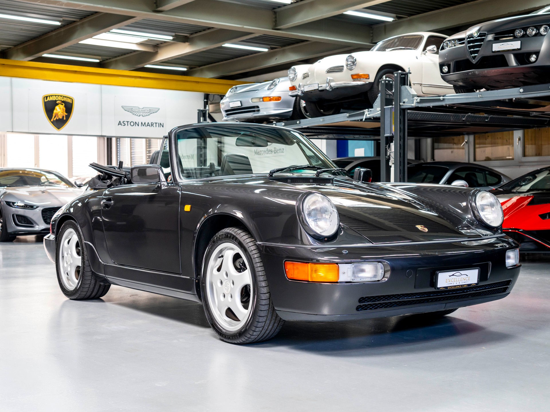 PORSCHE 911 Carrera 4 Cabrio-image-2