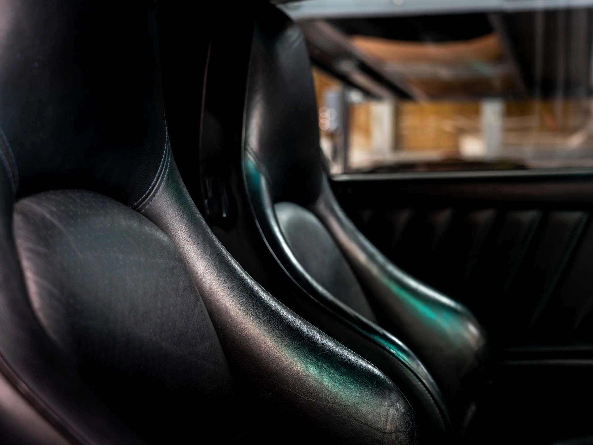 PORSCHE 911 Carrera 4 Cabrio-image-28
