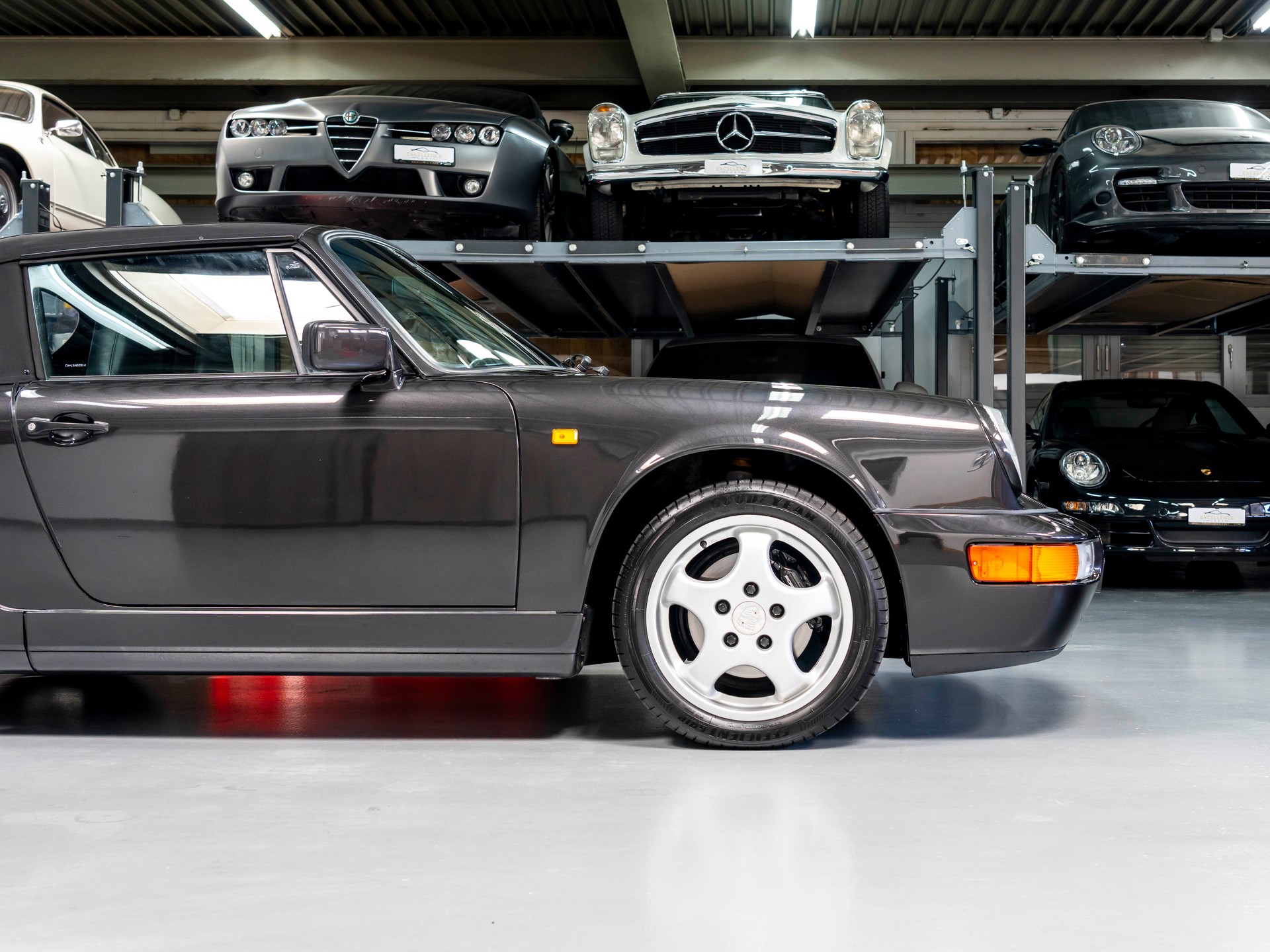 PORSCHE 911 Carrera 4 Cabrio-image-14